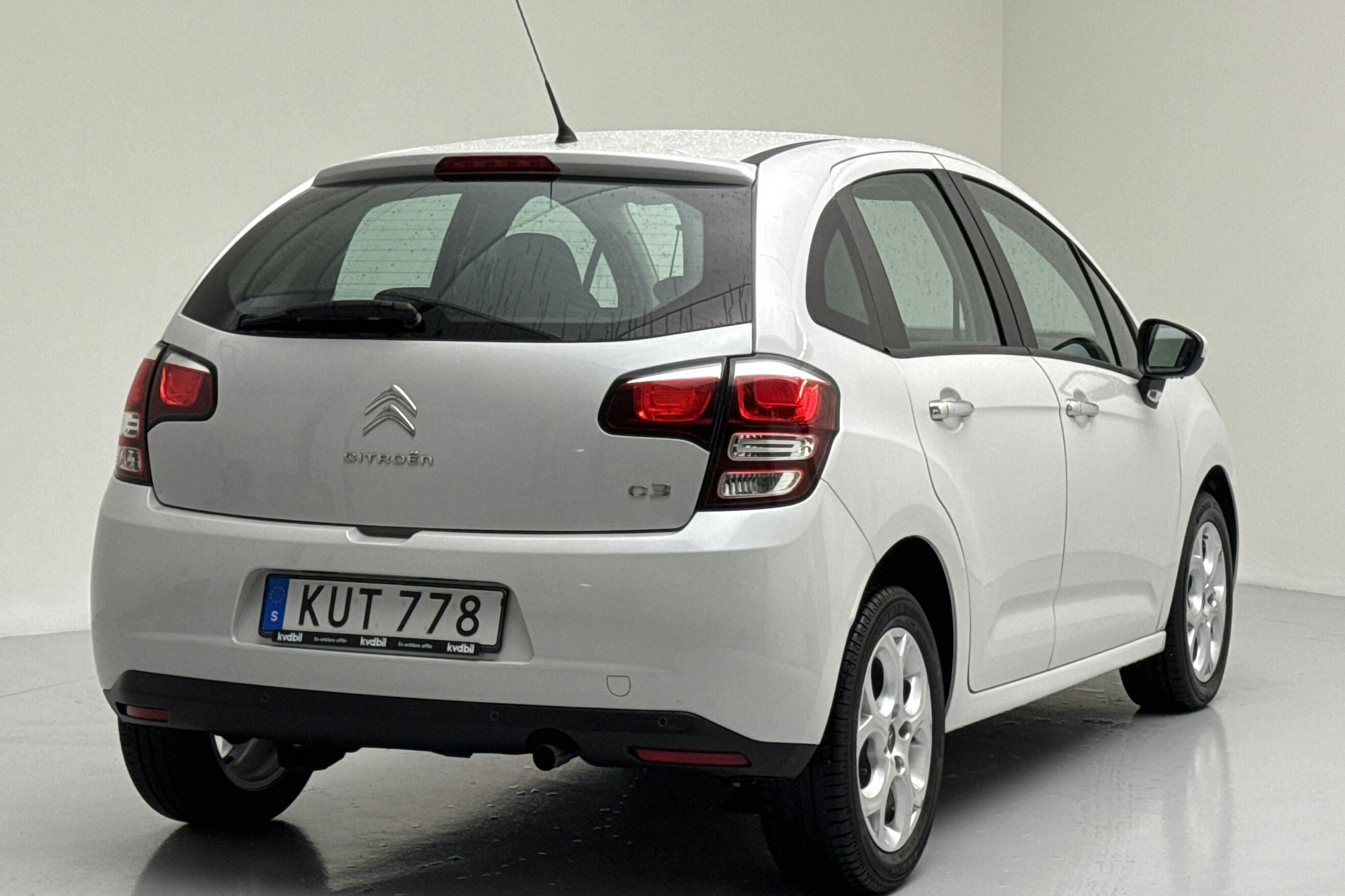 Citroën C3 1.2 VTi (82hk) - 68 230 km - Käsitsi - valge - 2015