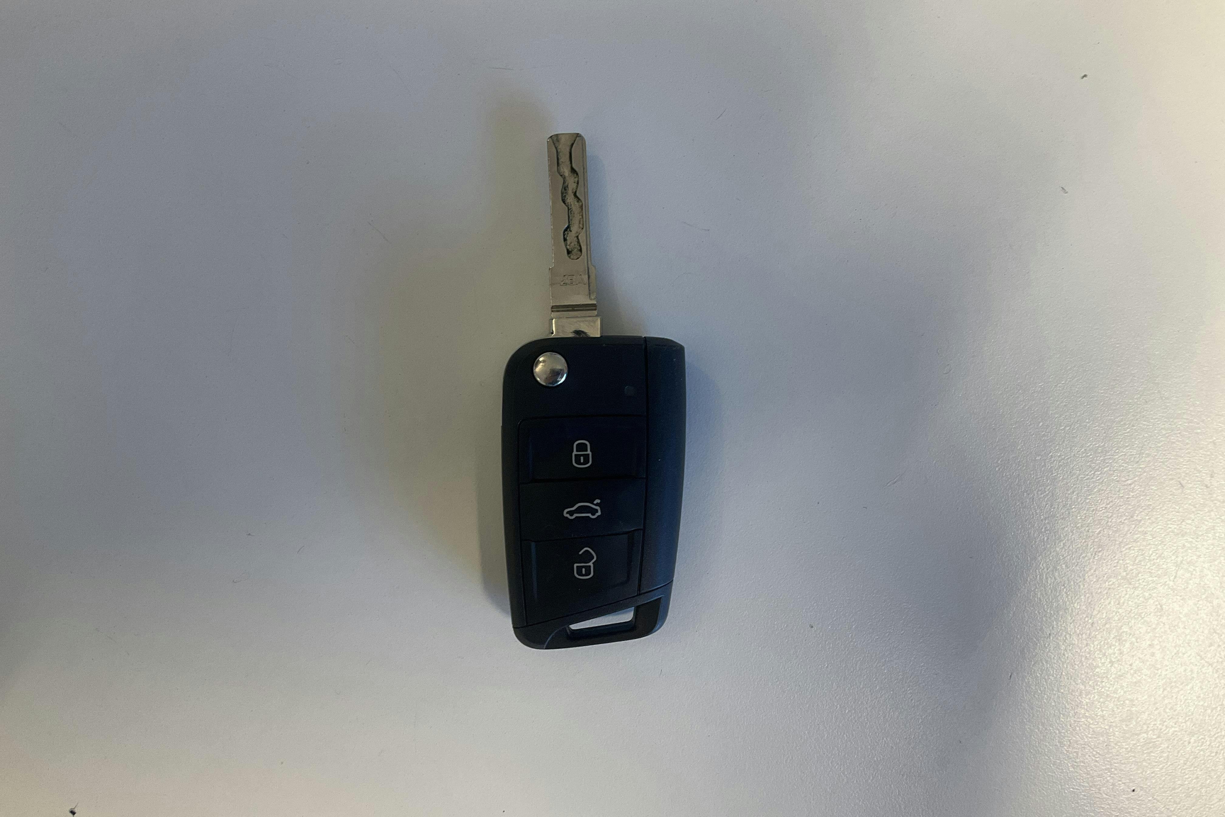 Esitlusfoto 14 aadressil 14: VW Golf VII 1.5 TGI Sportscombi (130hk) - 61 230 km - Automaatne - valge - 2020