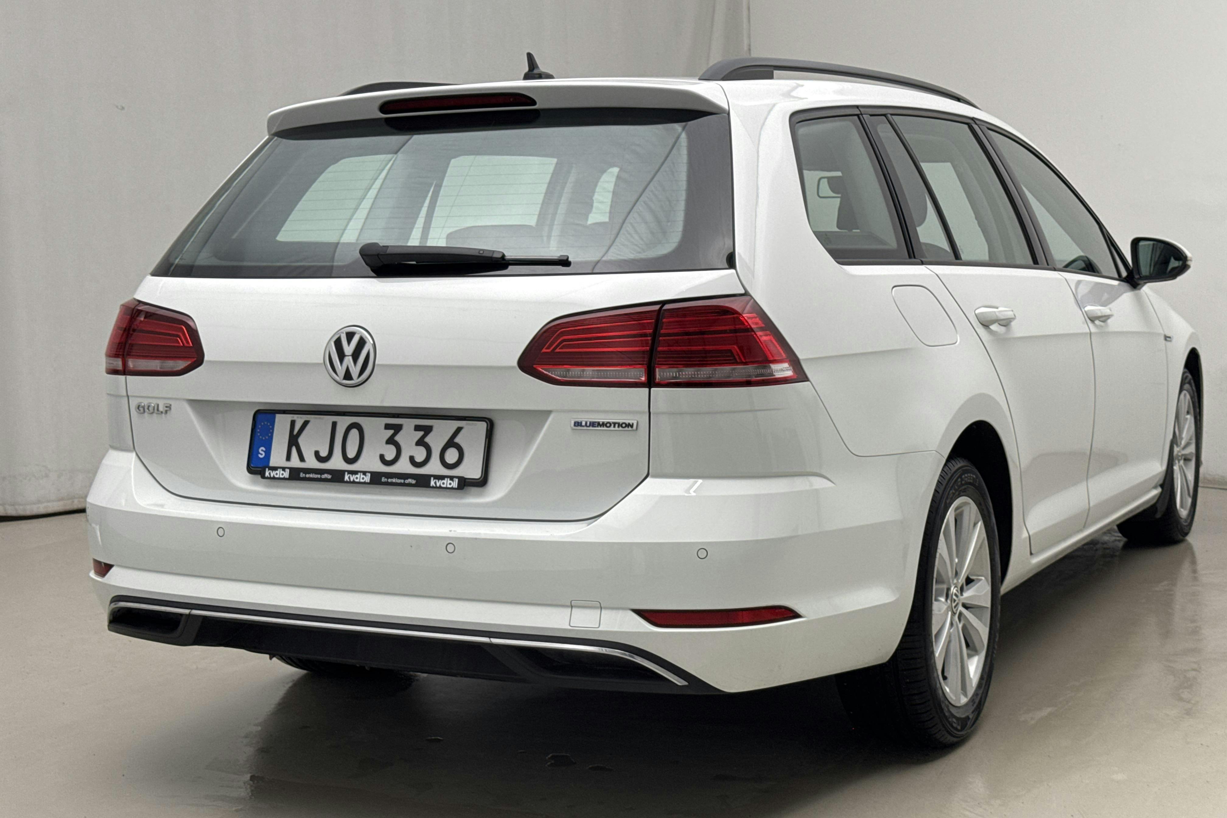 VW Golf VII 1.5 TGI Sportscombi (130hk) - 61 230 km - Automaatne - valge - 2020