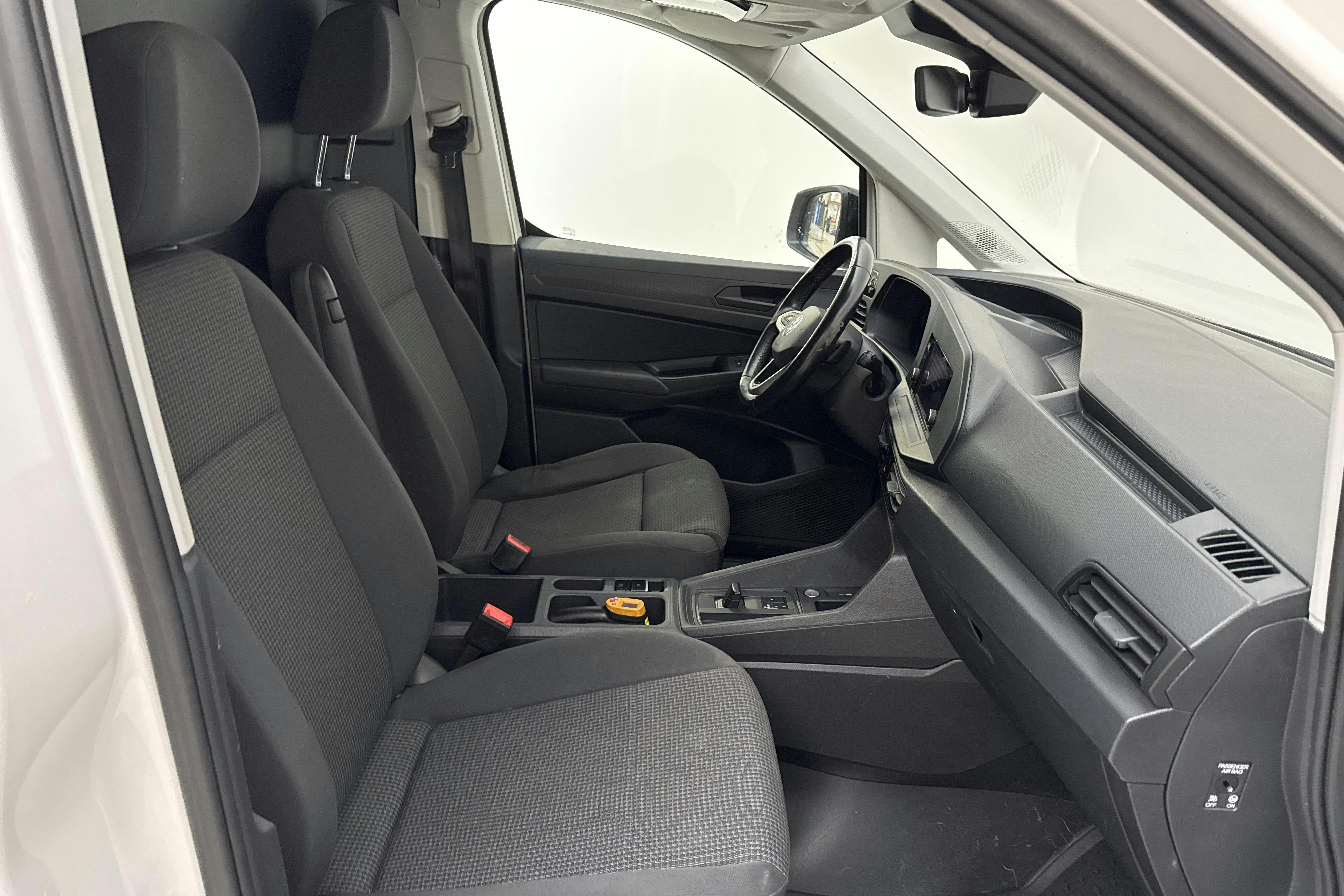 VW Caddy Cargo 2.0 TDI Skåp (122hk) - 10 394 mil - Automat - vit - 2021