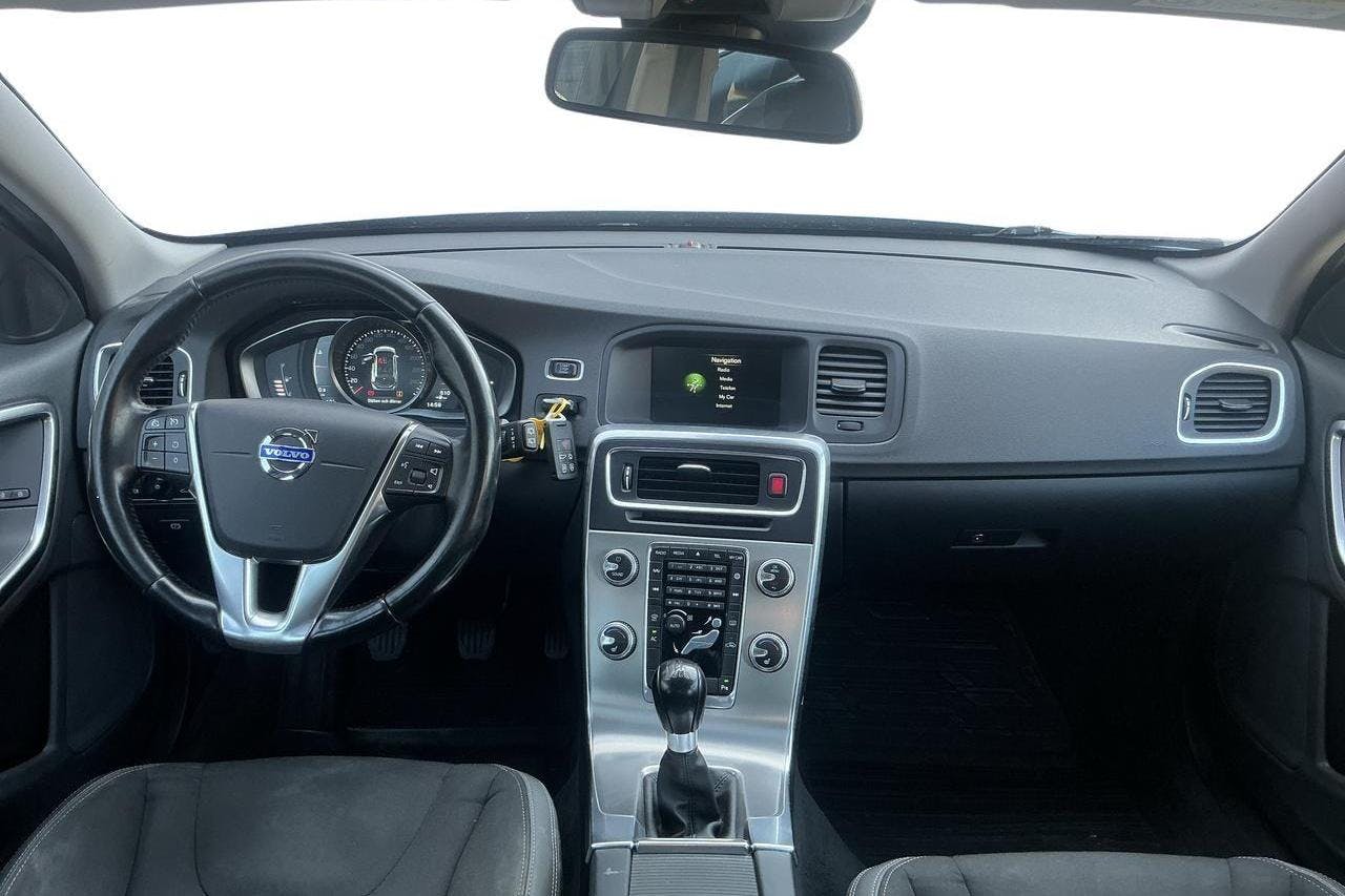 Volvo V60 D3 (136hk) - 24 768 mil - Manuell - blå - 2015
