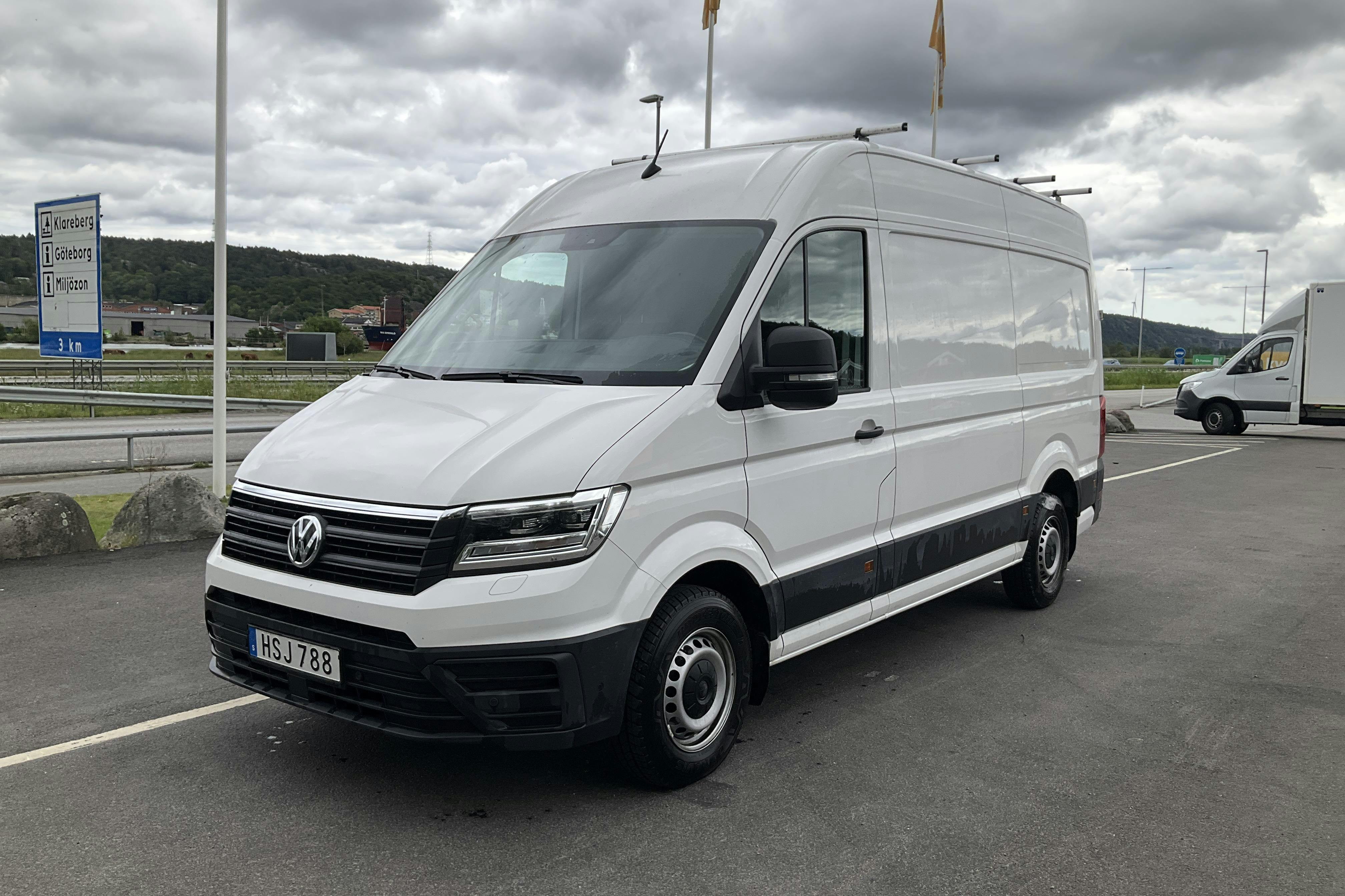 Presentation photo 1 of 14: VW Crafter 35 2.0 TDI Skåp (177hk) - 50 710 km - Automatic - white - 2023