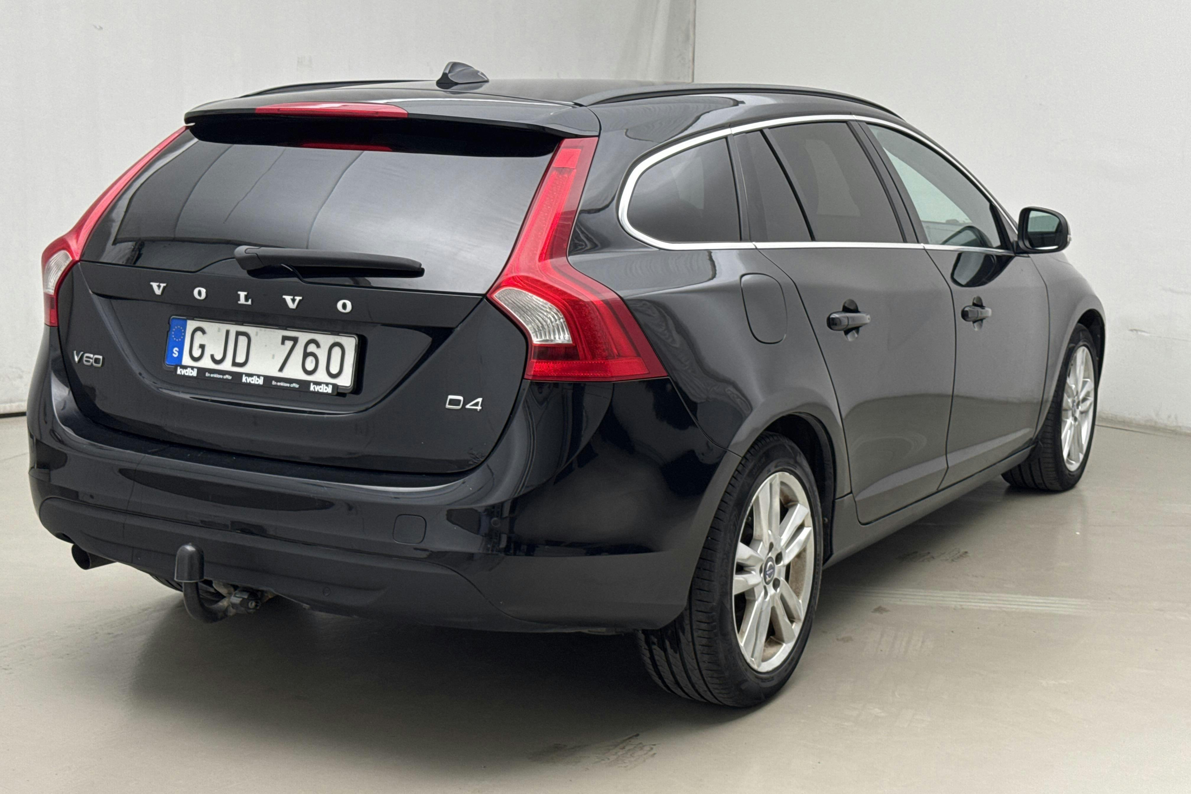 Volvo V60 D4 (163hk) - 30 068 mil - Manuell - svart - 2013