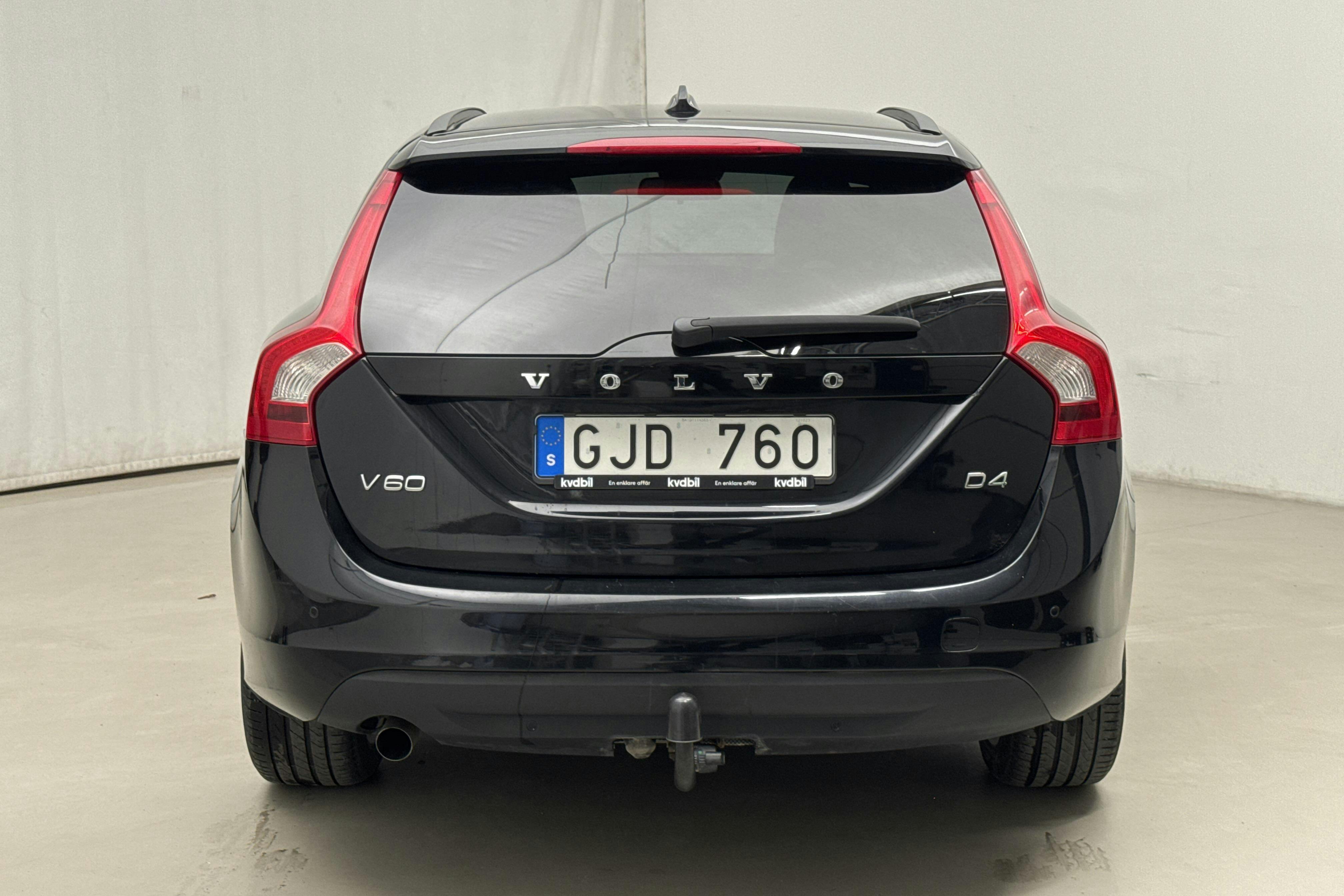 Volvo V60 D4 (163hk) - 30 068 mil - Manuell - svart - 2013