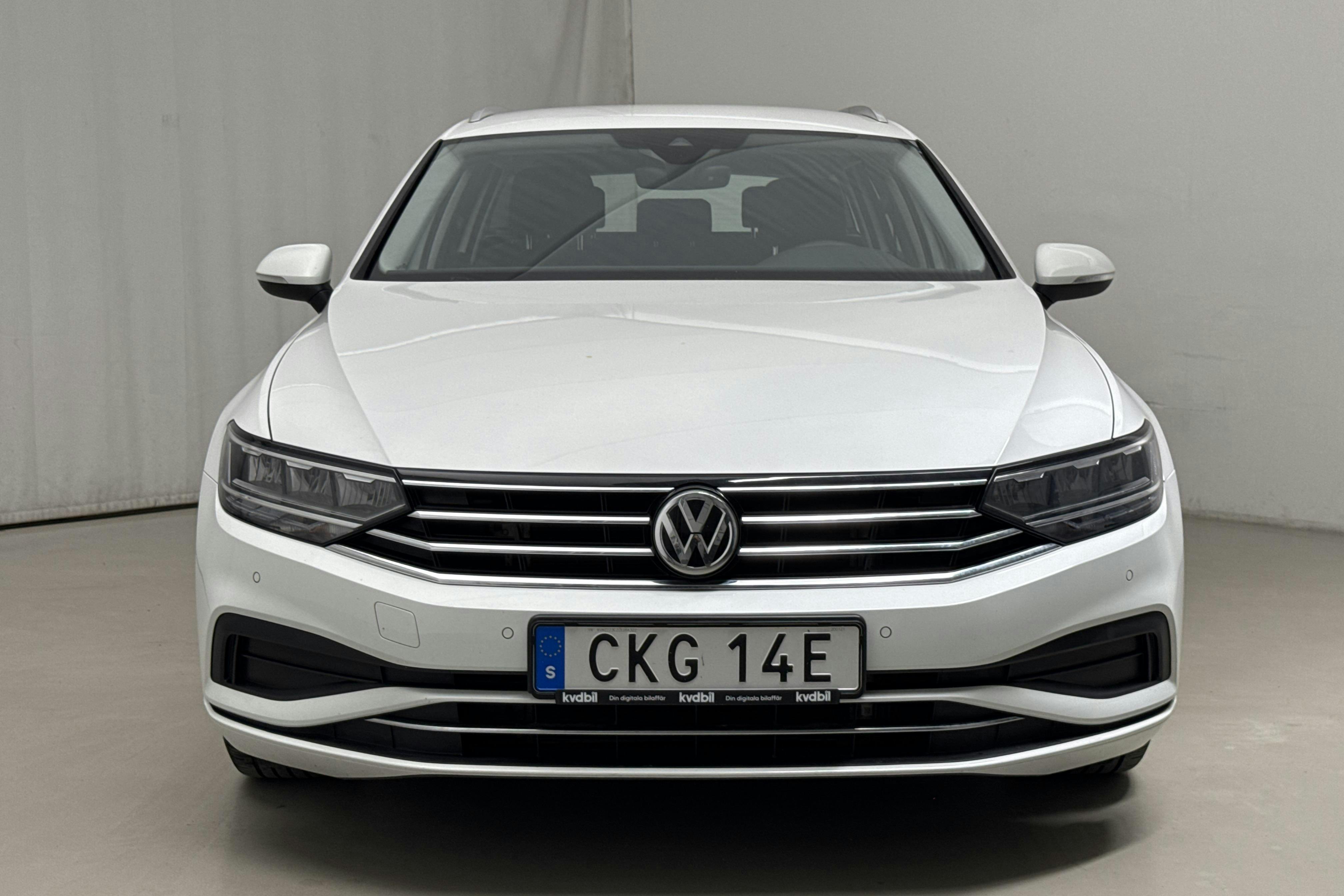 VW Passat 1.5 TSI Sportscombi (150hk) - 71 040 km - Automatic - white - 2020