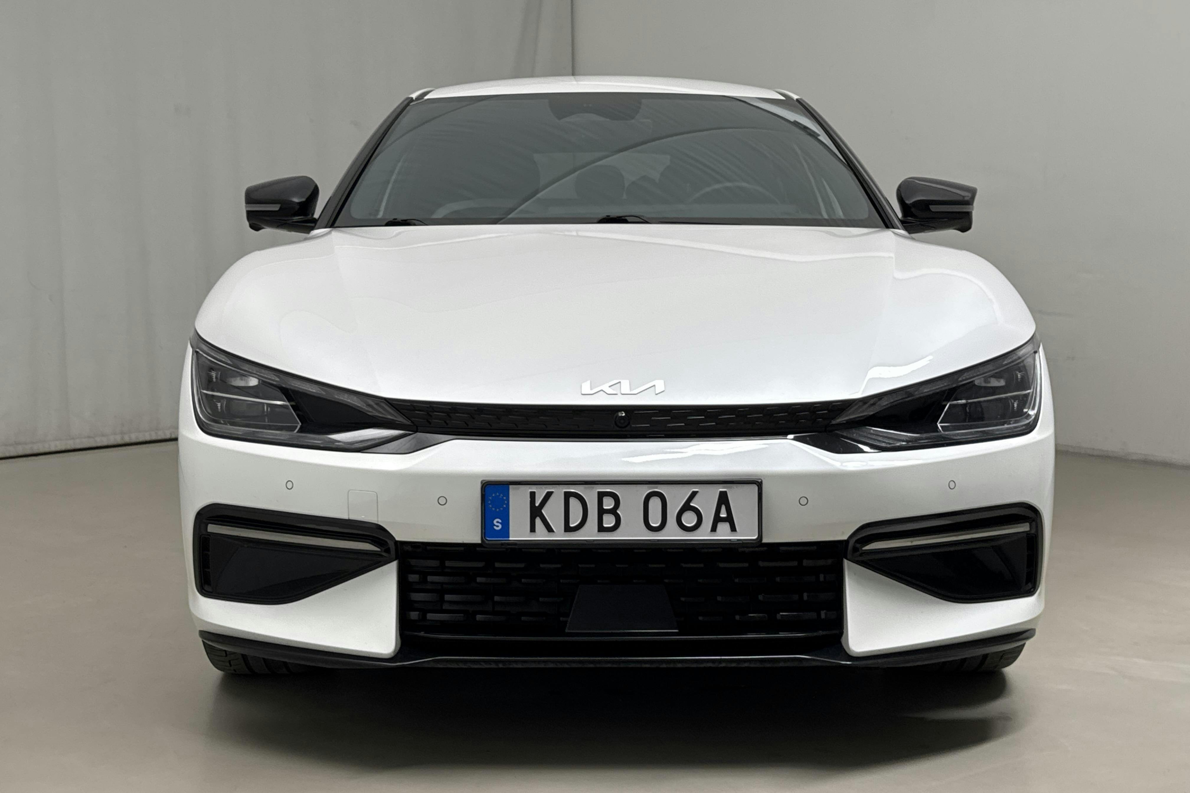 KIA EV6 AWD (325hk) - 81 310 km - Automatic - white - 2023