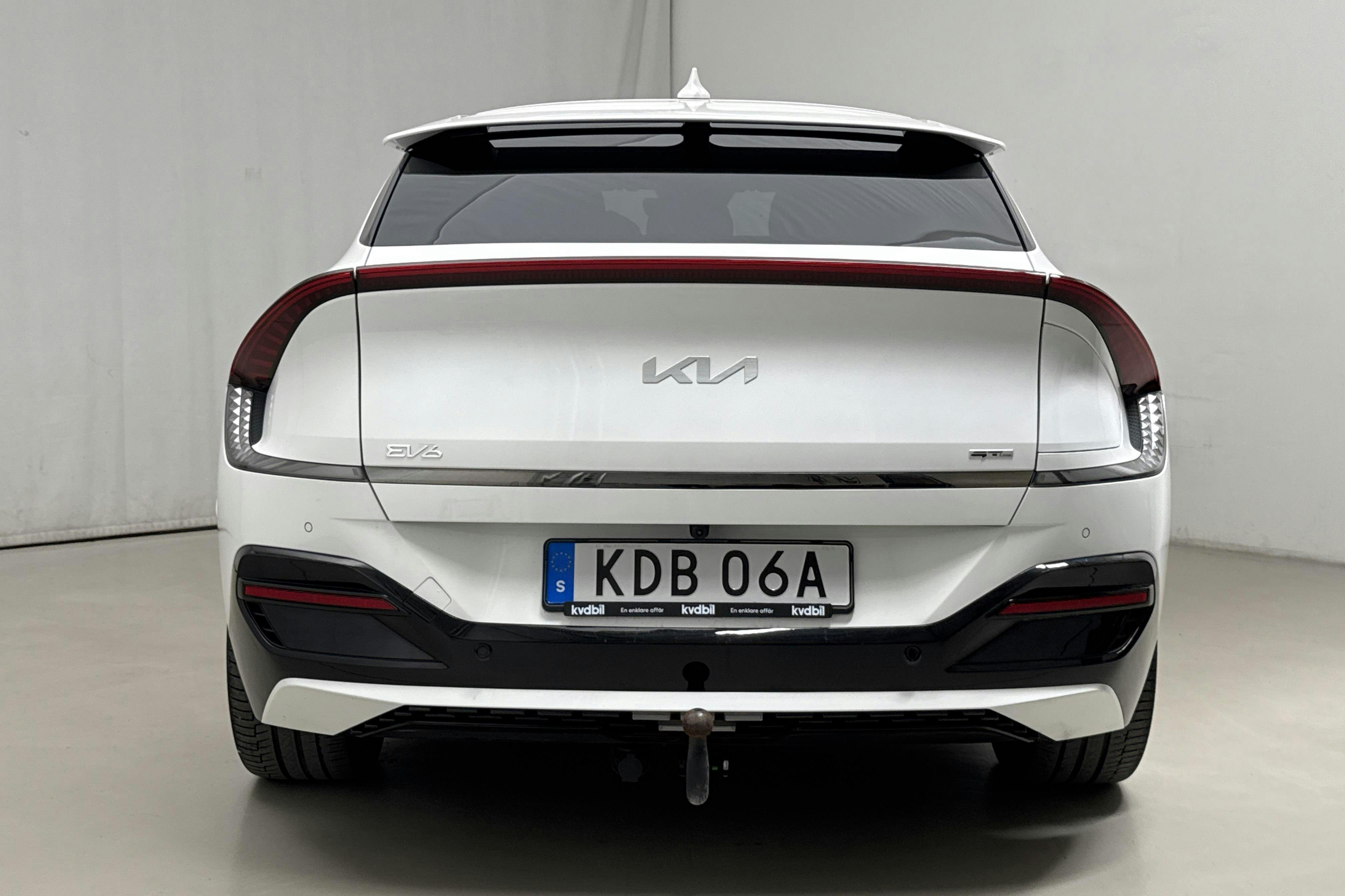 KIA EV6 AWD (325hk) - 81 310 km - Automatic - white - 2023