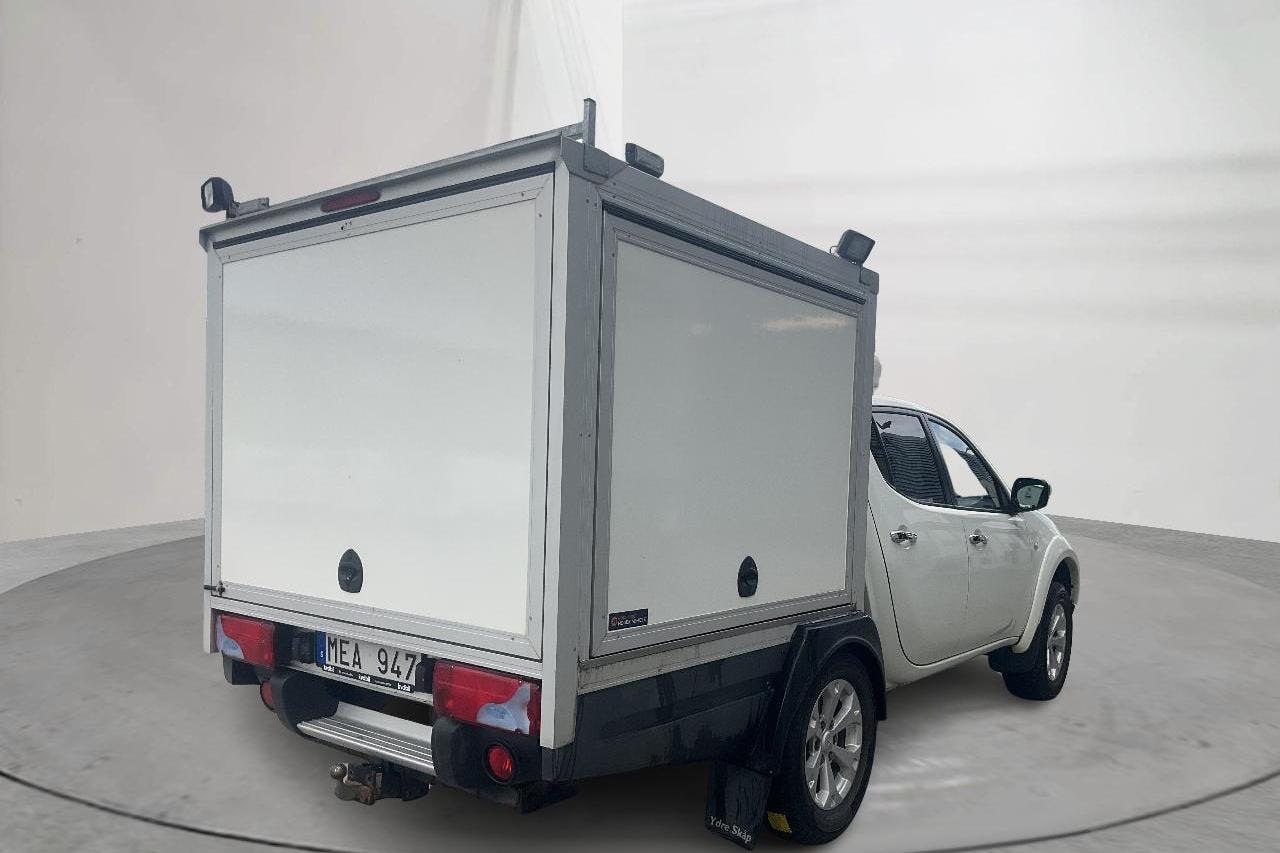 Mitsubishi L200 2.5 DI-D (178hk) - 192 000 km - Automaatne - valge - 2012