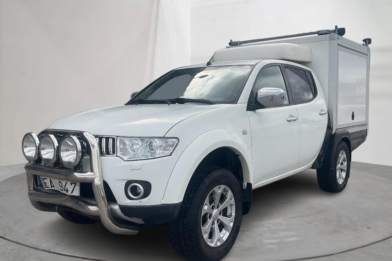 Esitlusfoto 1 aadressil 19: Mitsubishi L200 2.5 DI-D (178hk) - 192 000 km - Automaatne - valge - 2012