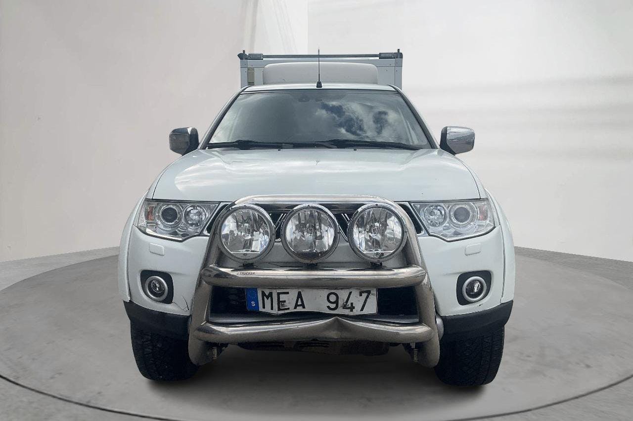 Mitsubishi L200 2.5 DI-D (178hk) - 192 000 km - Automaatne - valge - 2012