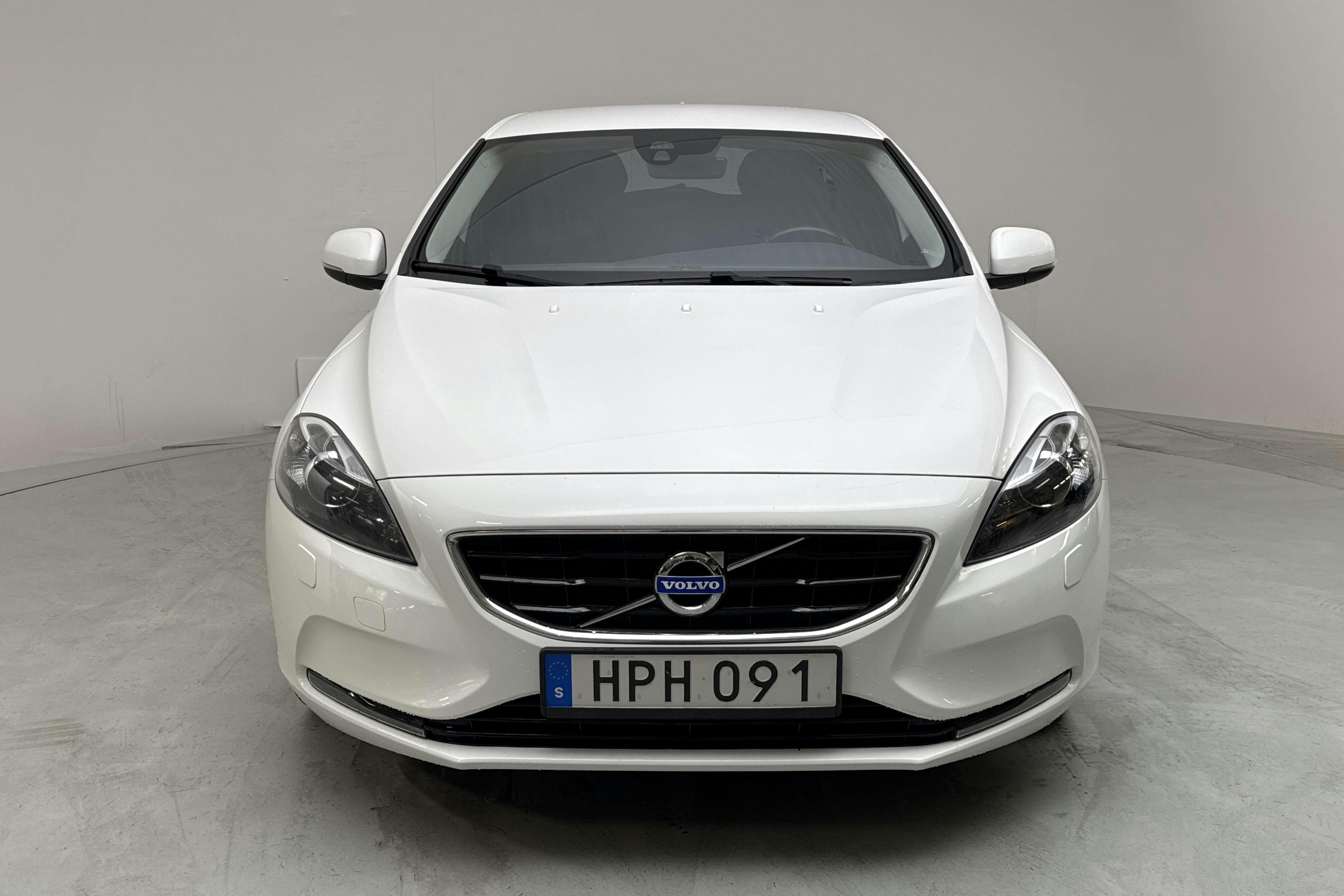 Volvo V40 D2 (115hk) - 159 830 km - Käsitsi - valge - 2015
