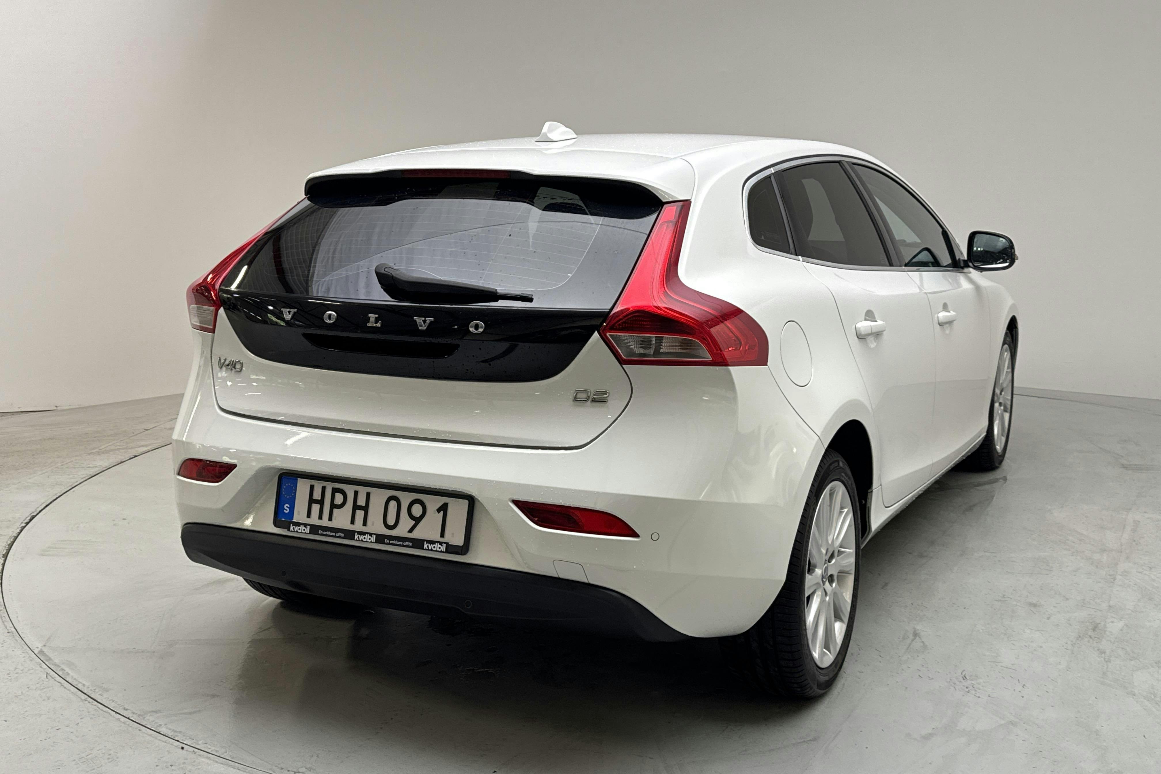 Volvo V40 D2 (115hk) - 159 830 km - Käsitsi - valge - 2015