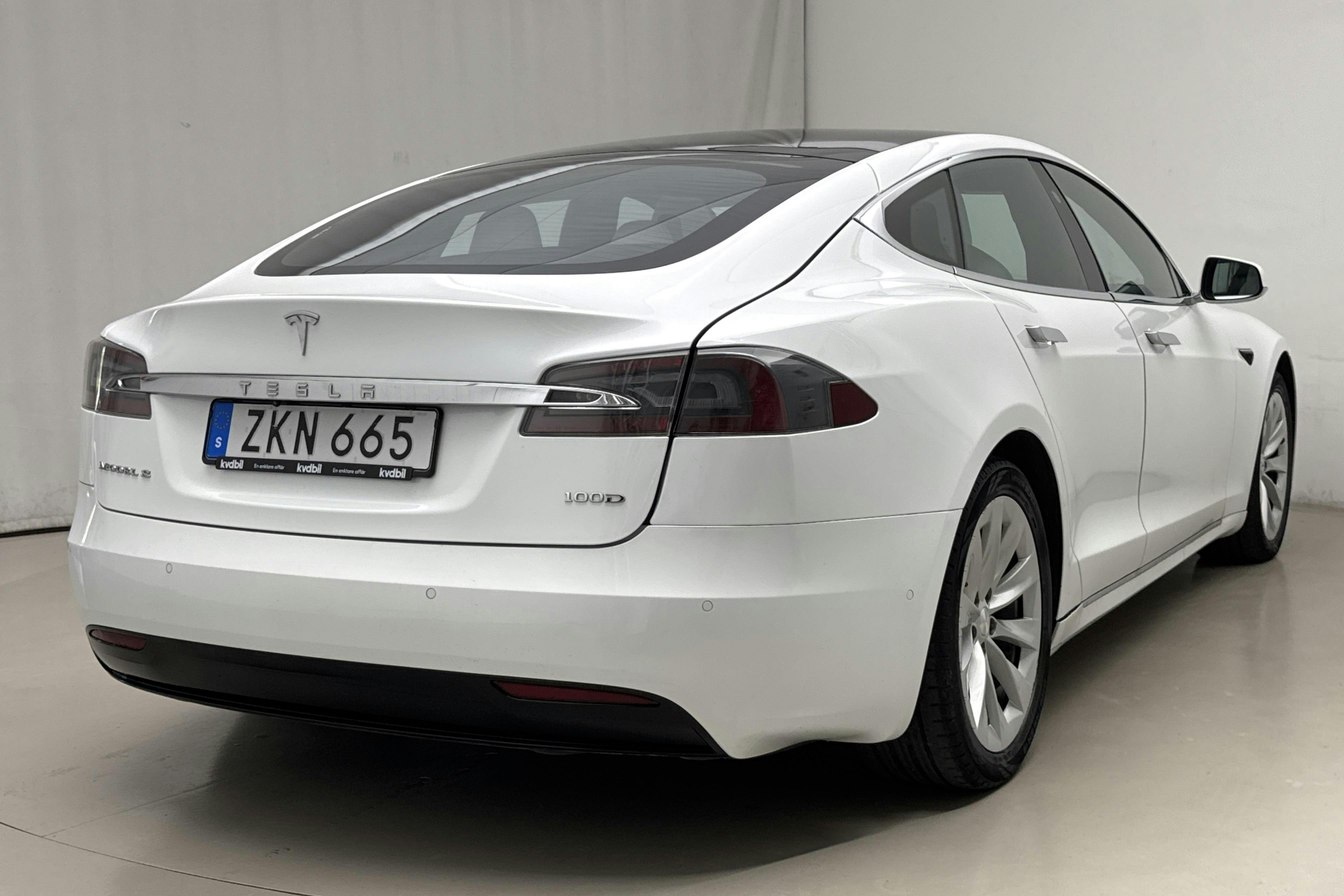 Tesla Model S 100D - 187 300 km - Automaatne - valge - 2018