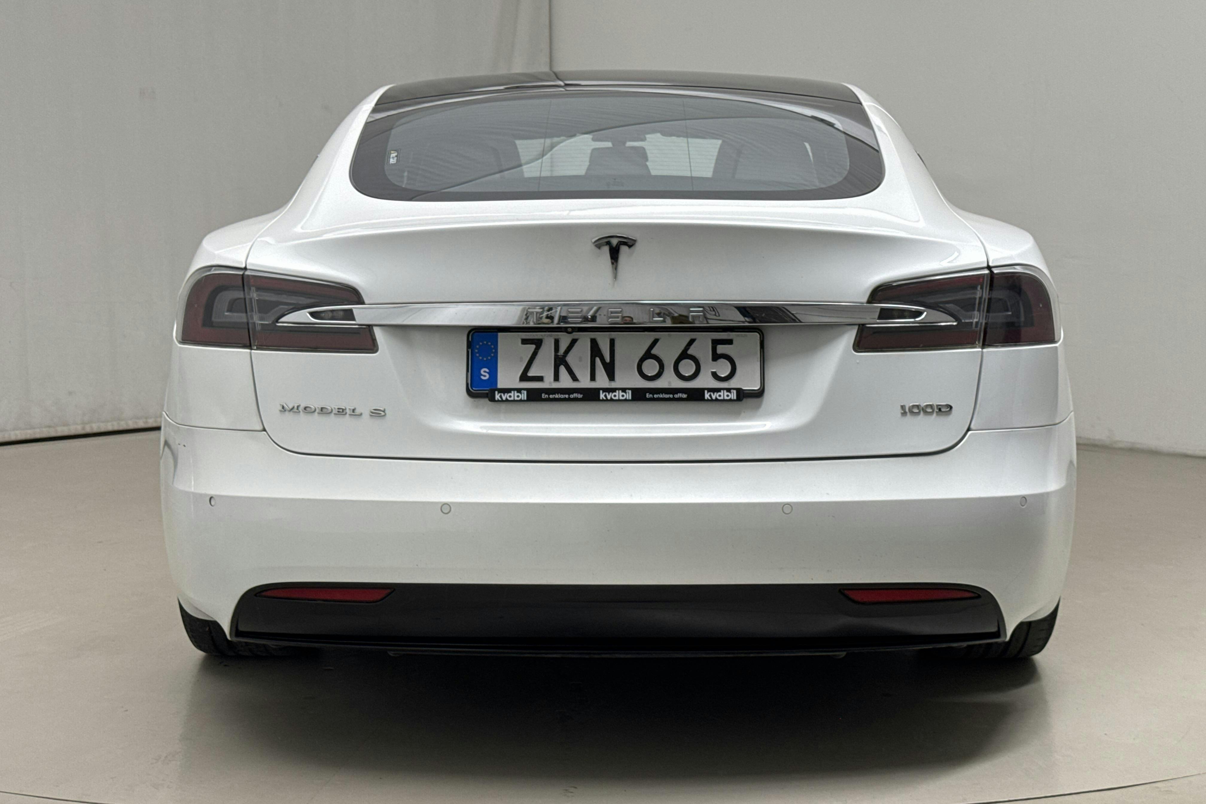 Tesla Model S 100D - 187 300 km - Automaatne - valge - 2018