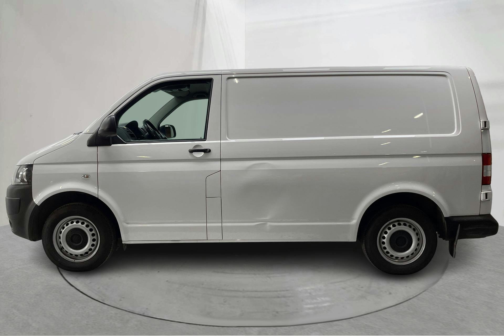 Presentationsfoto 2 av 15: VW Transporter T5 2.0 TDI (102hk) - 8 813 mil - Manuell - vit - 2015