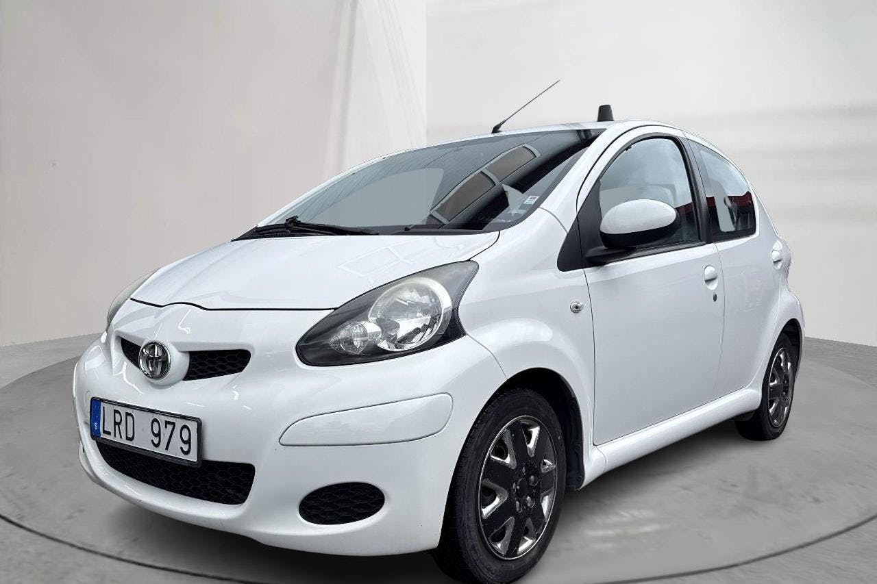 Toyota Aygo 1.0 VVT-i 5dr (68hk) - 8 677 mil - Manuell - vit - 2011