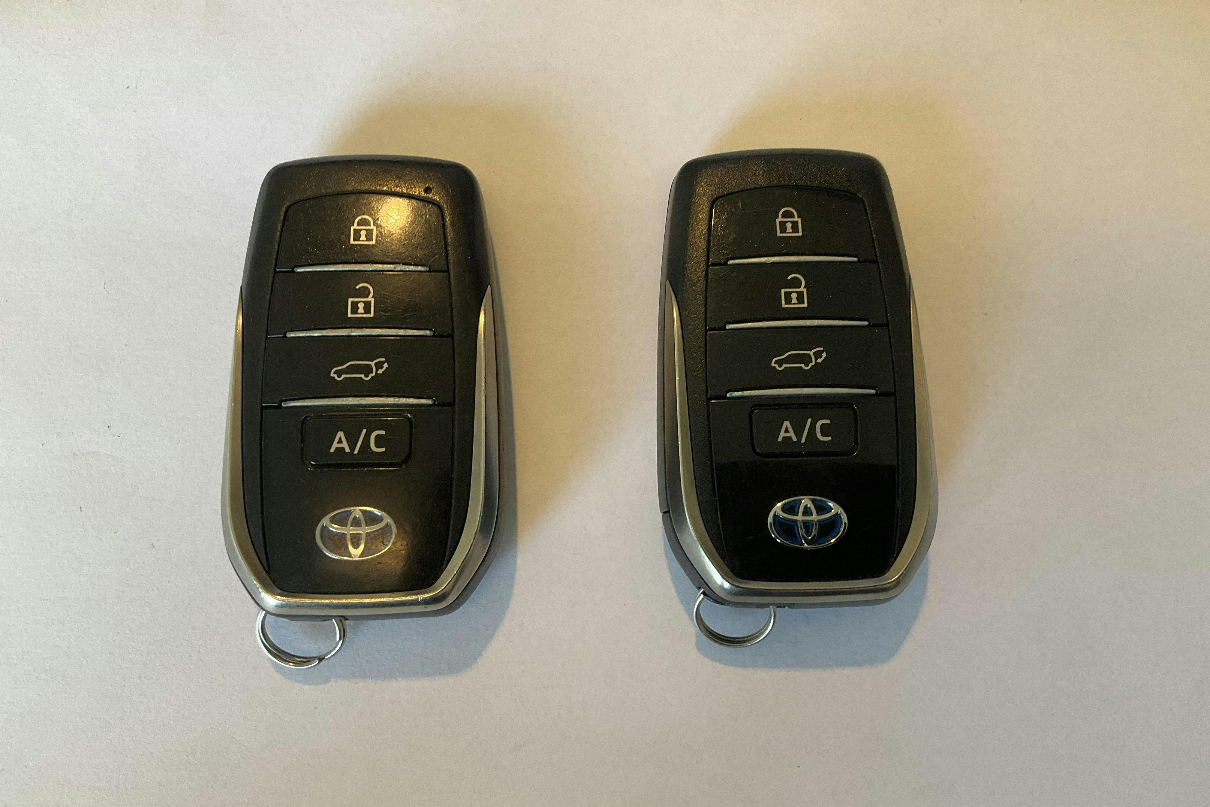 Presentation photo 16 of 16: Toyota RAV4 2.5 Plug-in Hybrid AWD (306hk) - 171 940 km - Automatic - gray - 2021