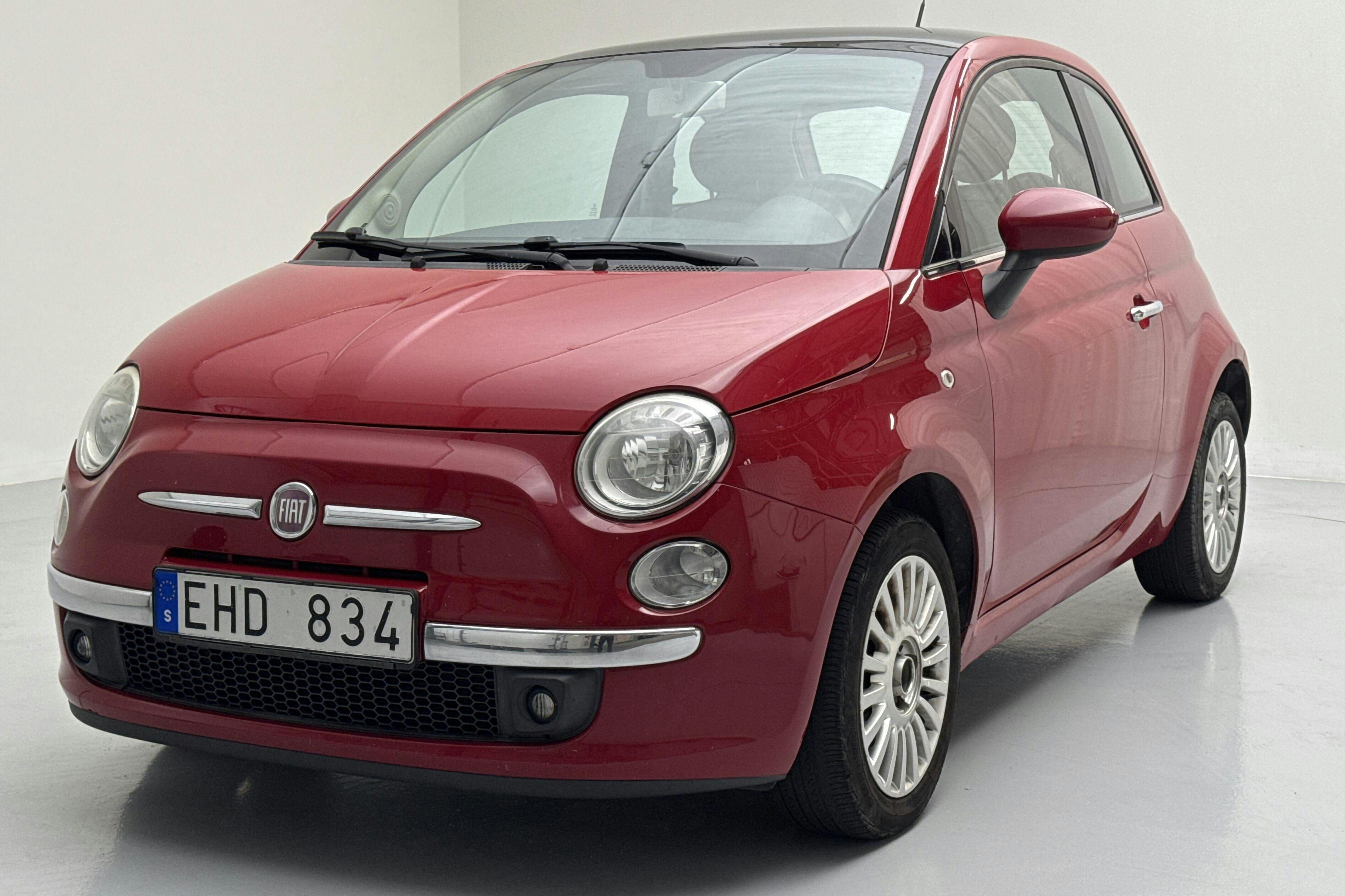 Fiat 500 1.2 (69hk) - 11 087 mil - Manuell - röd - 2011