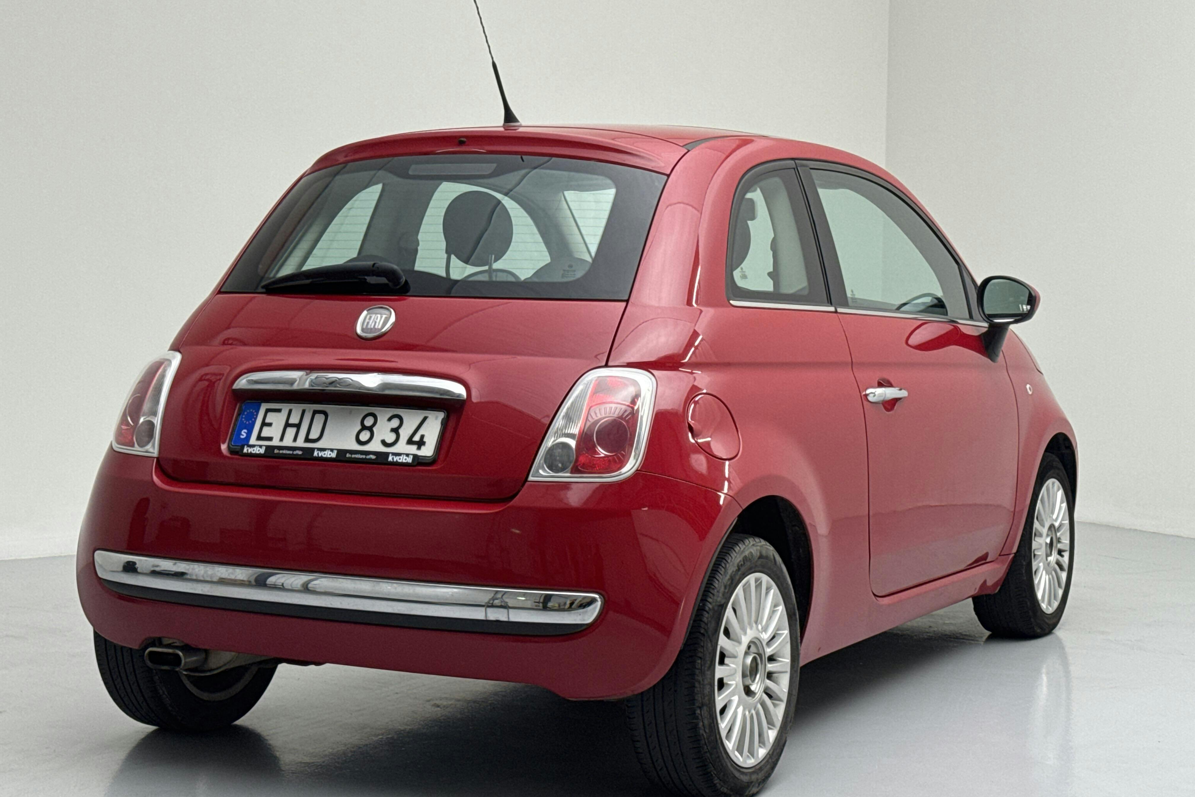 Fiat 500 1.2 (69hk) - 110 870 km - Käsitsi - punane - 2011