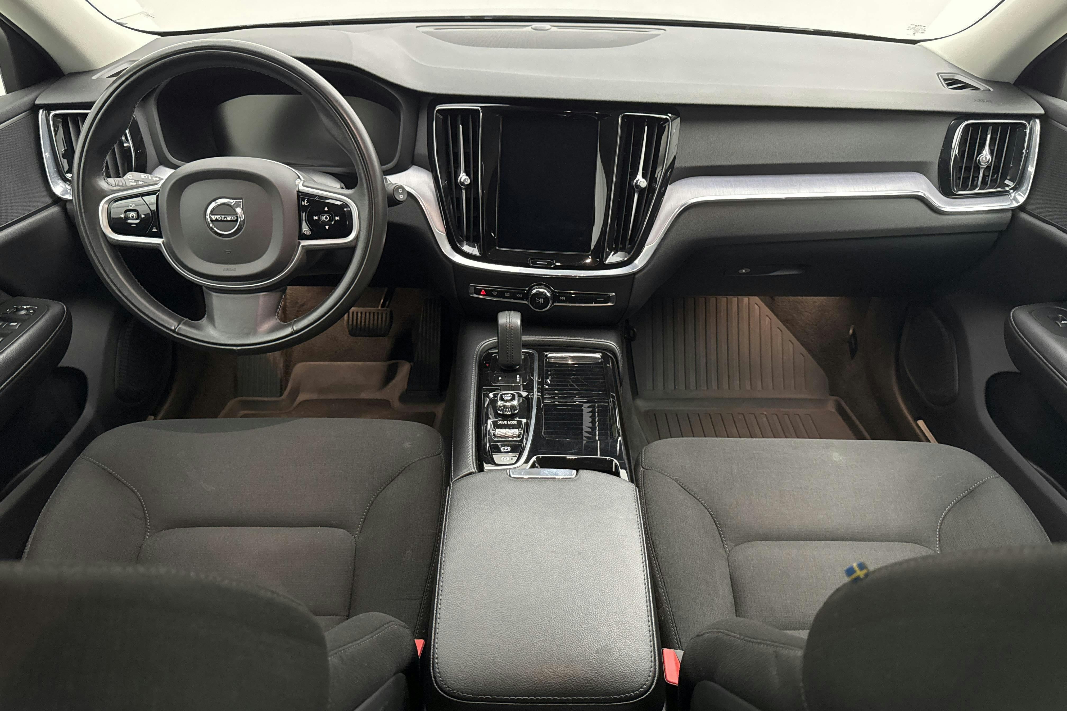Volvo V60 T6 AWD Twin Engine (340hk) - 5 579 mil - Automat - svart - 2020