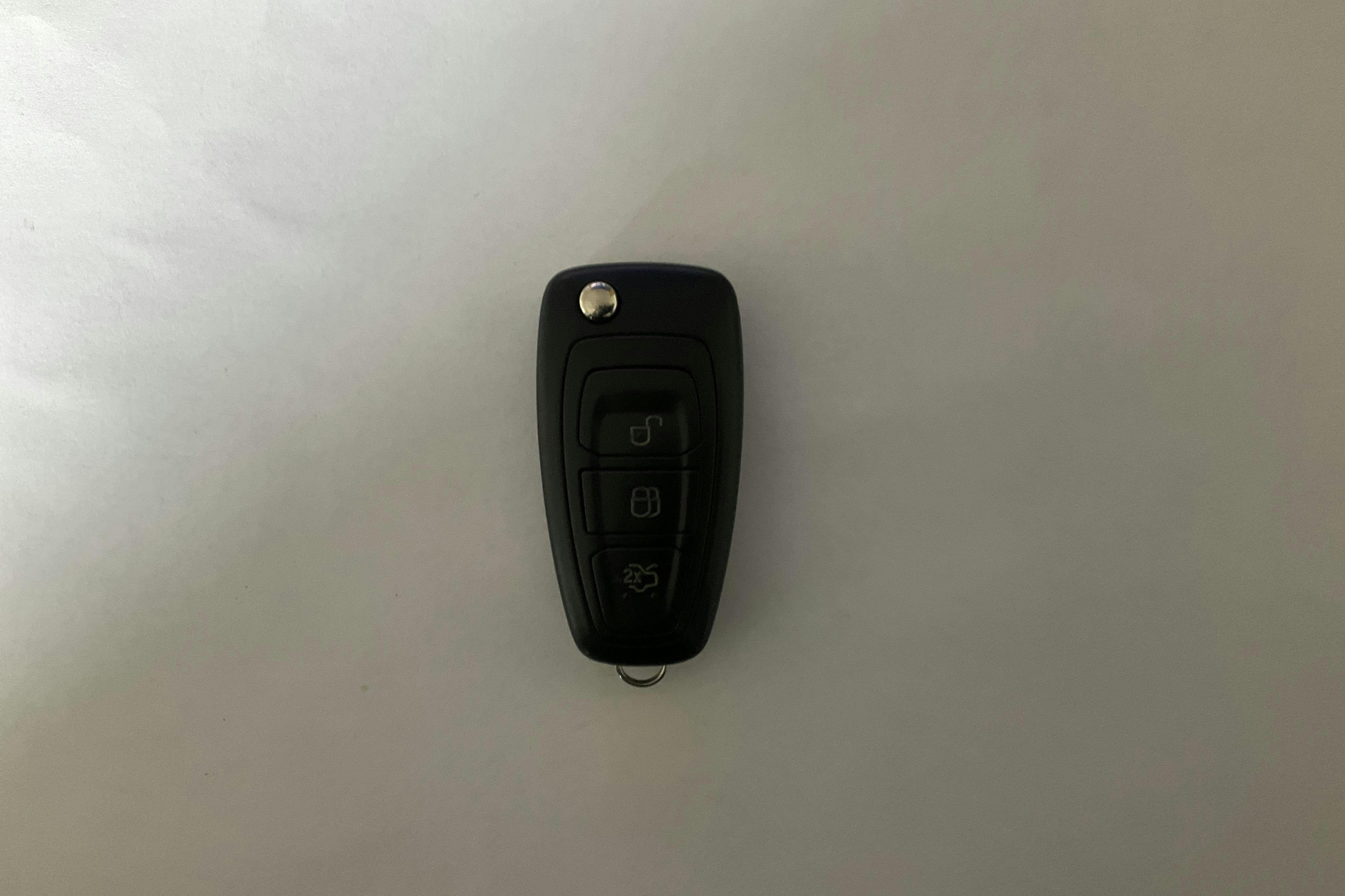 Esitlusfoto 12 aadressil 12: Ford Focus 1.5 TDCi ECOnetic Kombi (105hk) - 204 660 km - Käsitsi - hall - 2017
