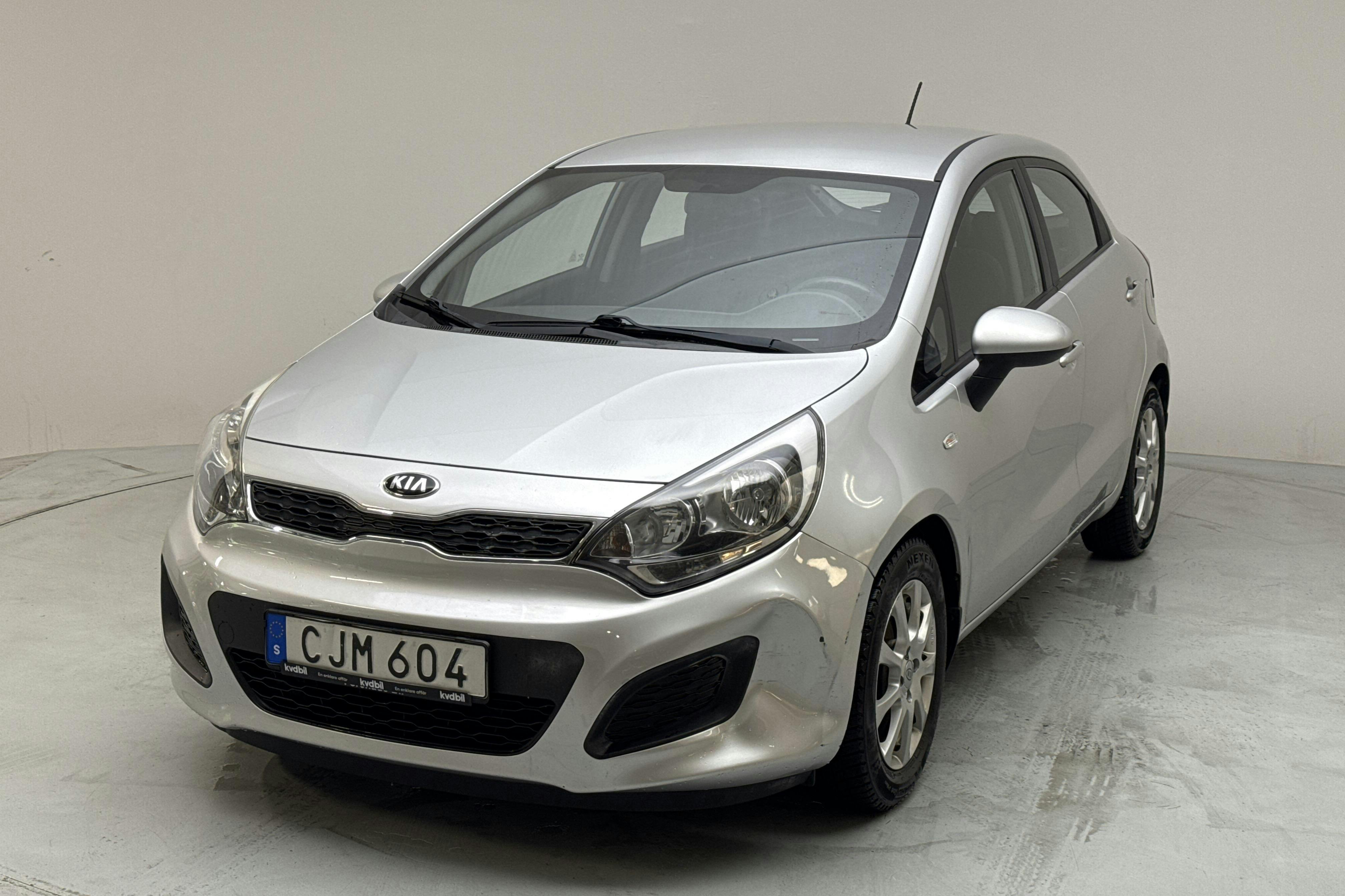 KIA Rio 1.2 (85hk) - 16 570 mil - Manuell - grå - 2014