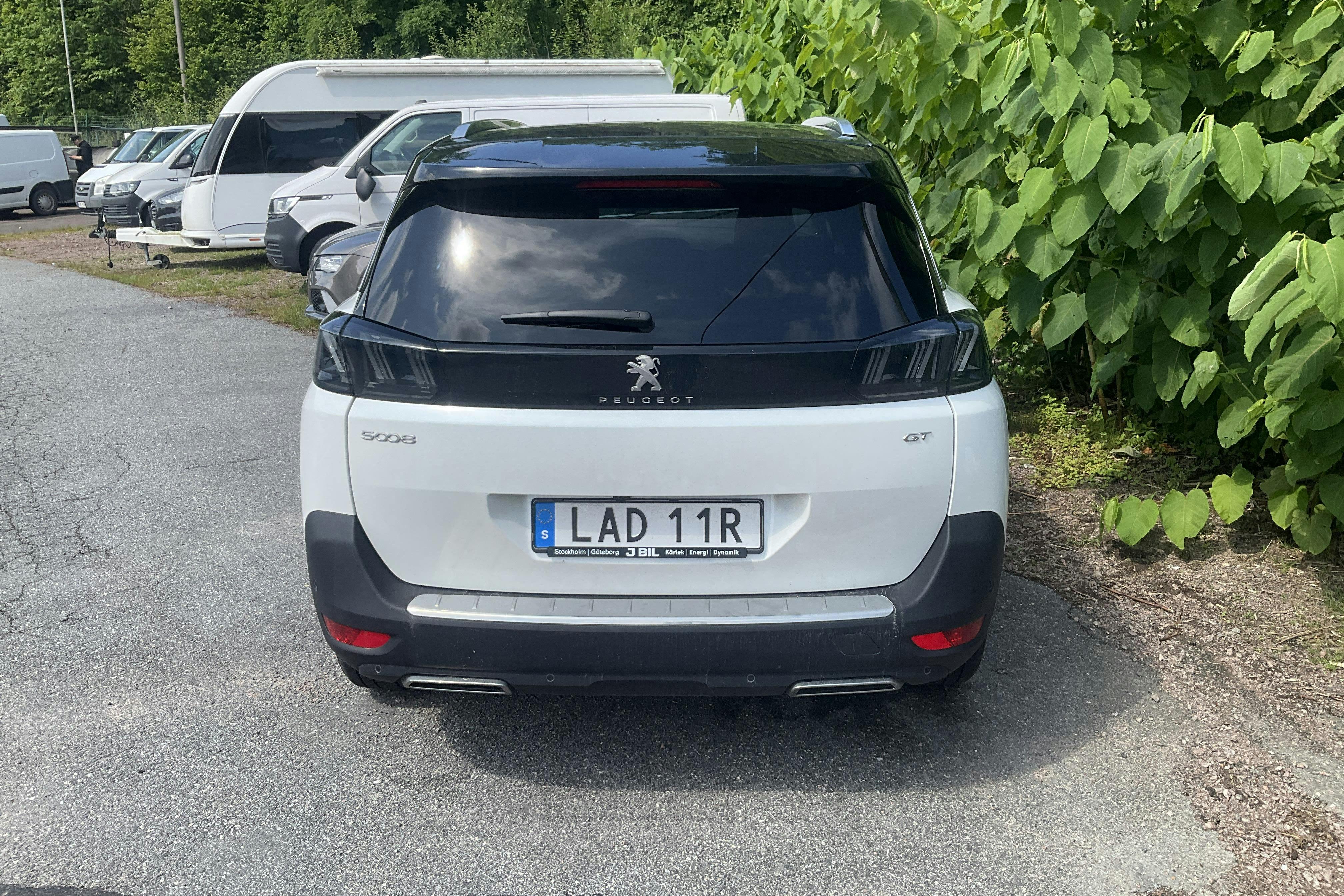 Peugeot 5008 1.2 PureTech (130hk) - 0 mil - Automat - vit - 2024