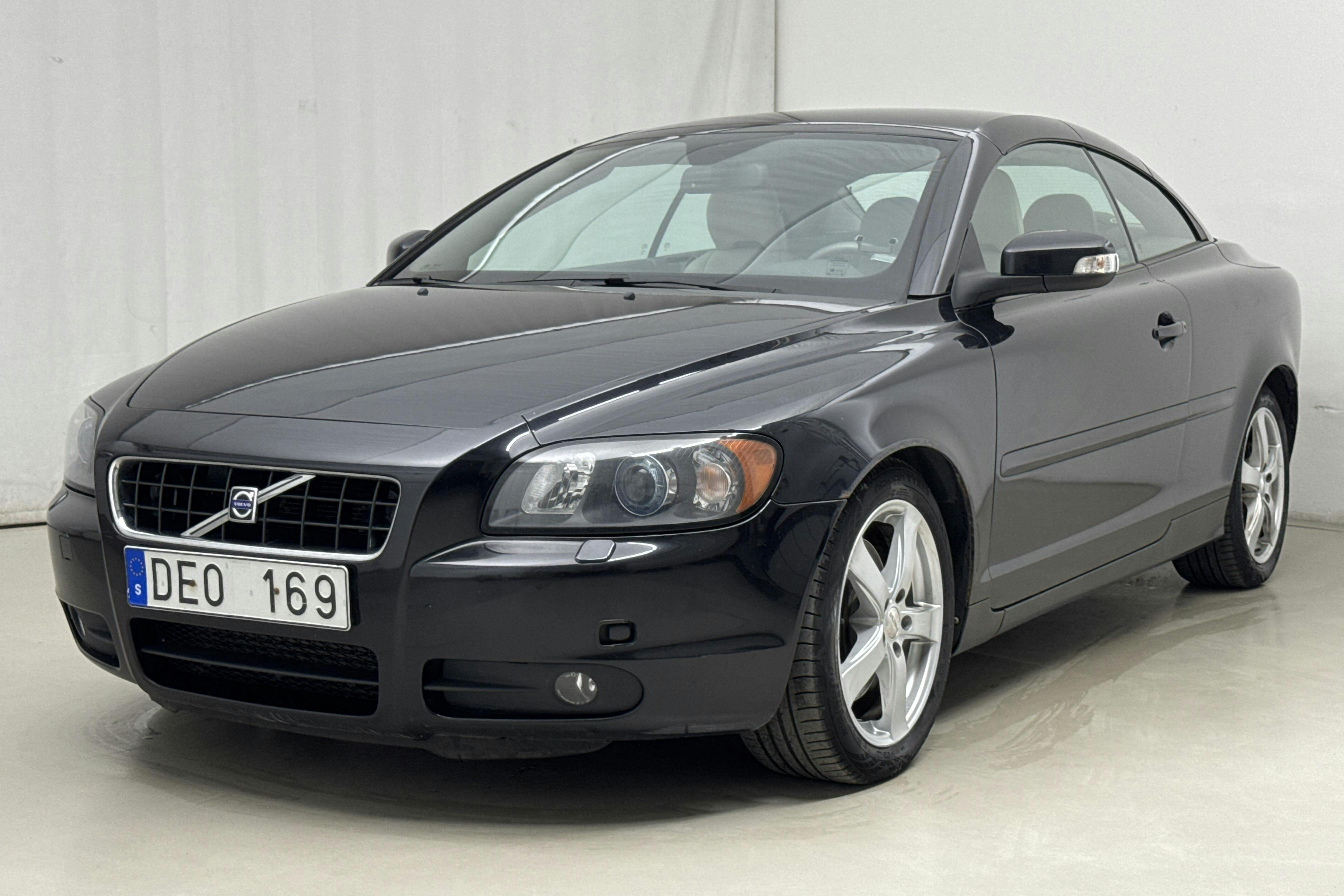 Volvo C70 D5 Cabriolet (180hk) - 179 170 km - Automaatne - must - 2008