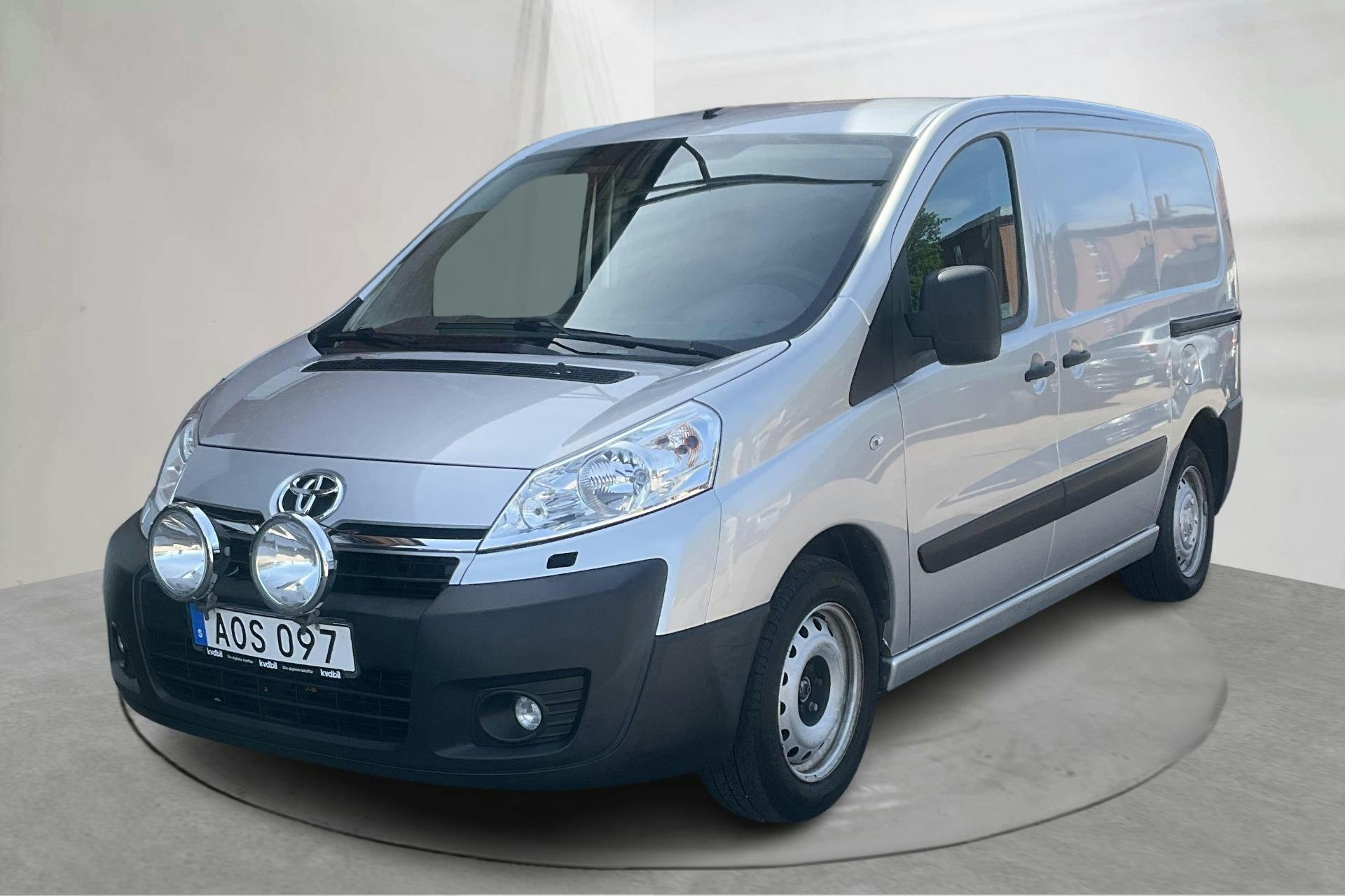 Presentation photo 1 of 11: Toyota PROACE 2.0 D-4D (128hk) - 120 300 km - Manual - silver - 2014