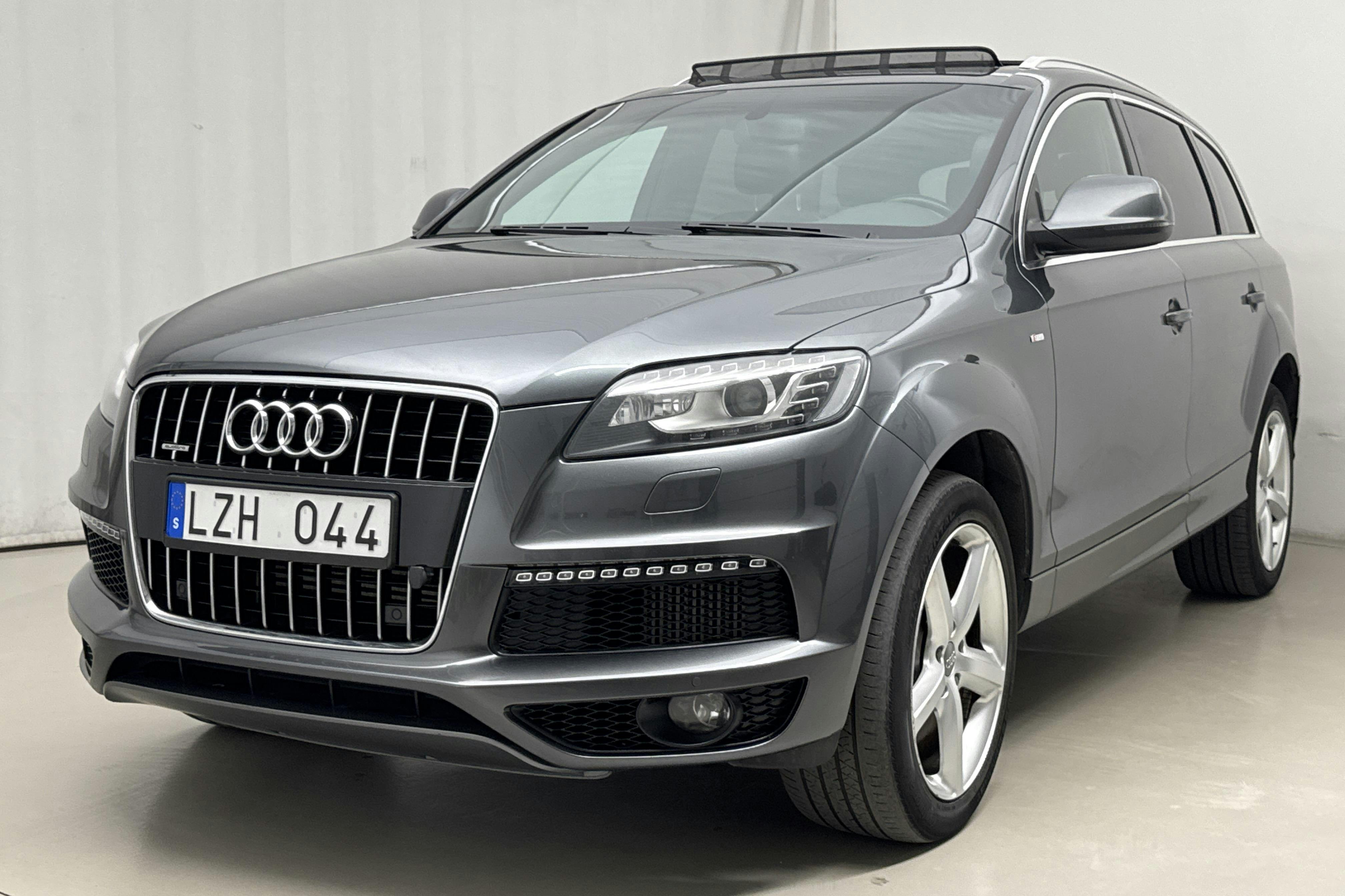 Audi Q7 3.0 TDI quattro (245hk) - 20 343 mil - Automat - grå - 2012