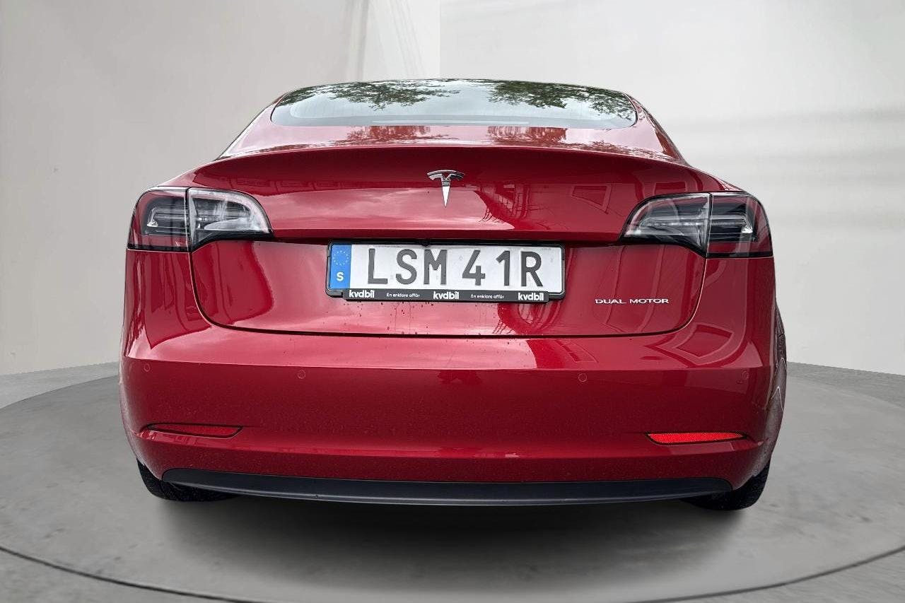 Tesla Model 3 Long Range Dual Motor AWD - 172 940 km - Automatic - red - 2019