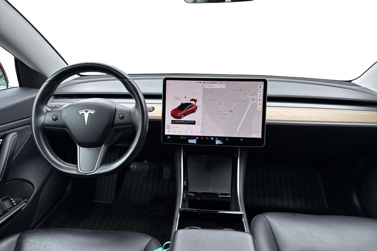 Tesla Model 3 Long Range Dual Motor AWD - 172 940 km - Automatic - red - 2019