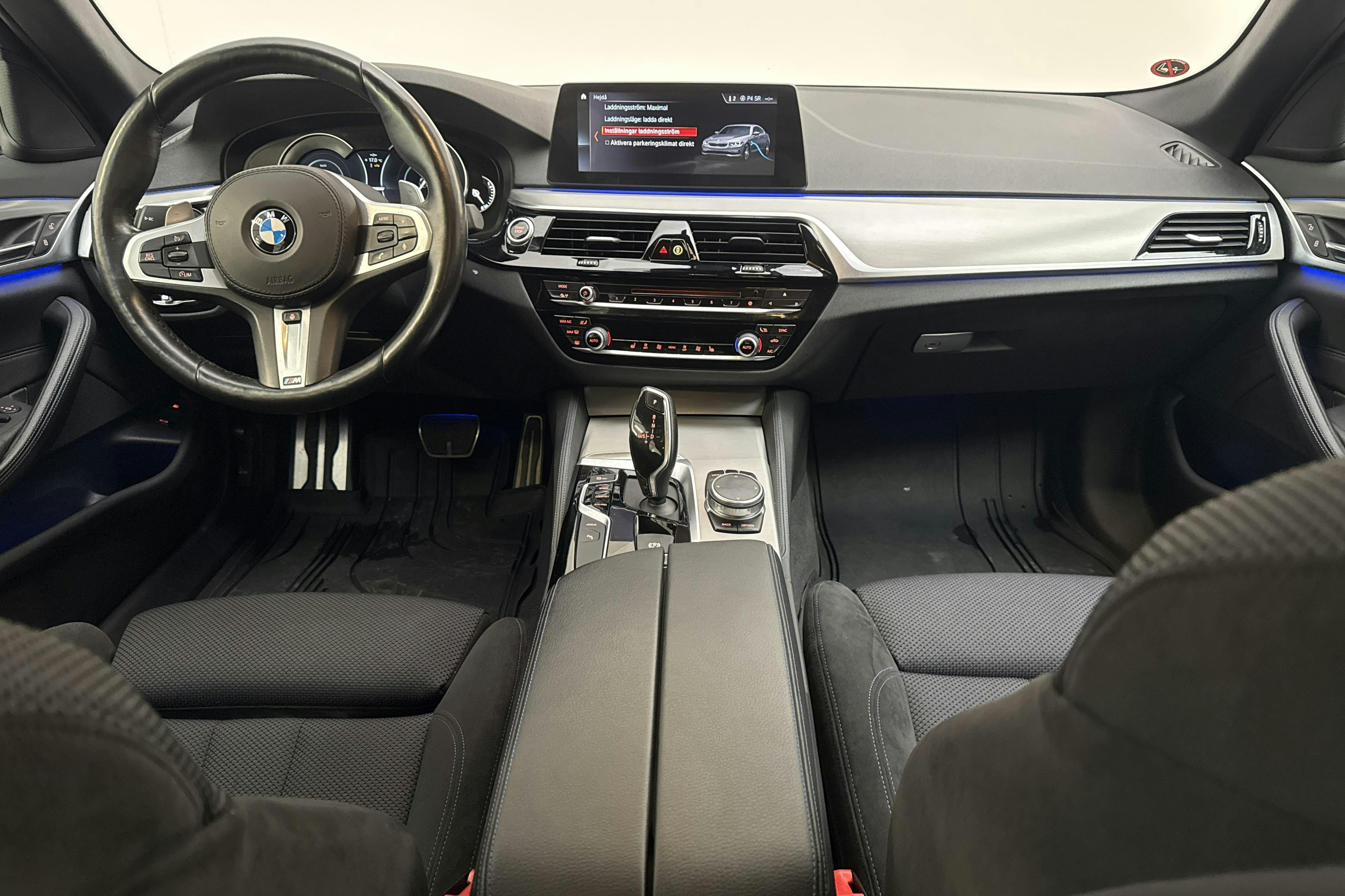 BMW 530e iPerformance Sedan, G30 (252hk) - 53 030 km - Automaatne - must - 2019