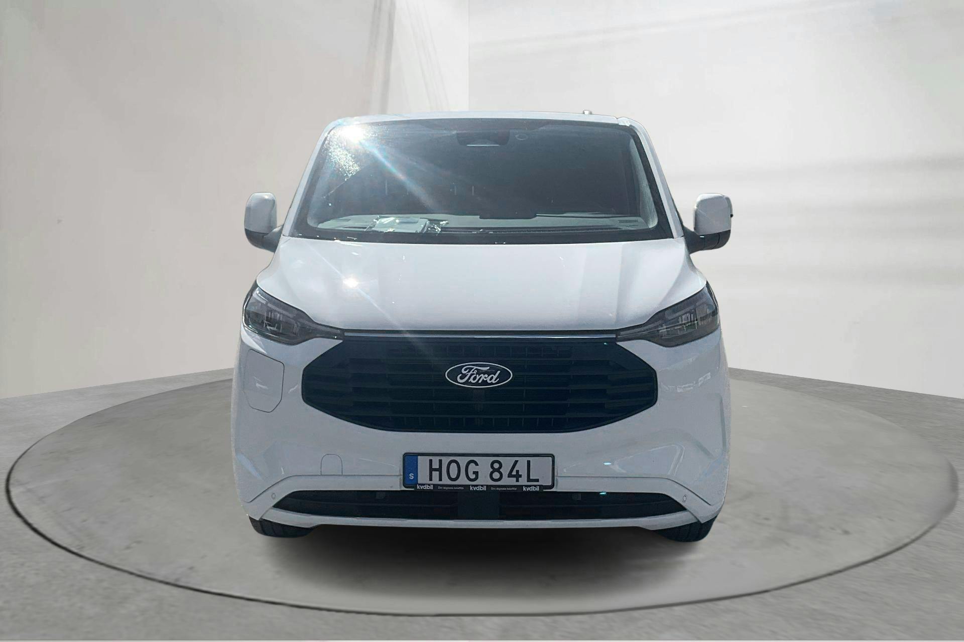 Ford Transit Custom 2.5L PHEV (233hk) - 1 071 mil - Automat - vit - 2025