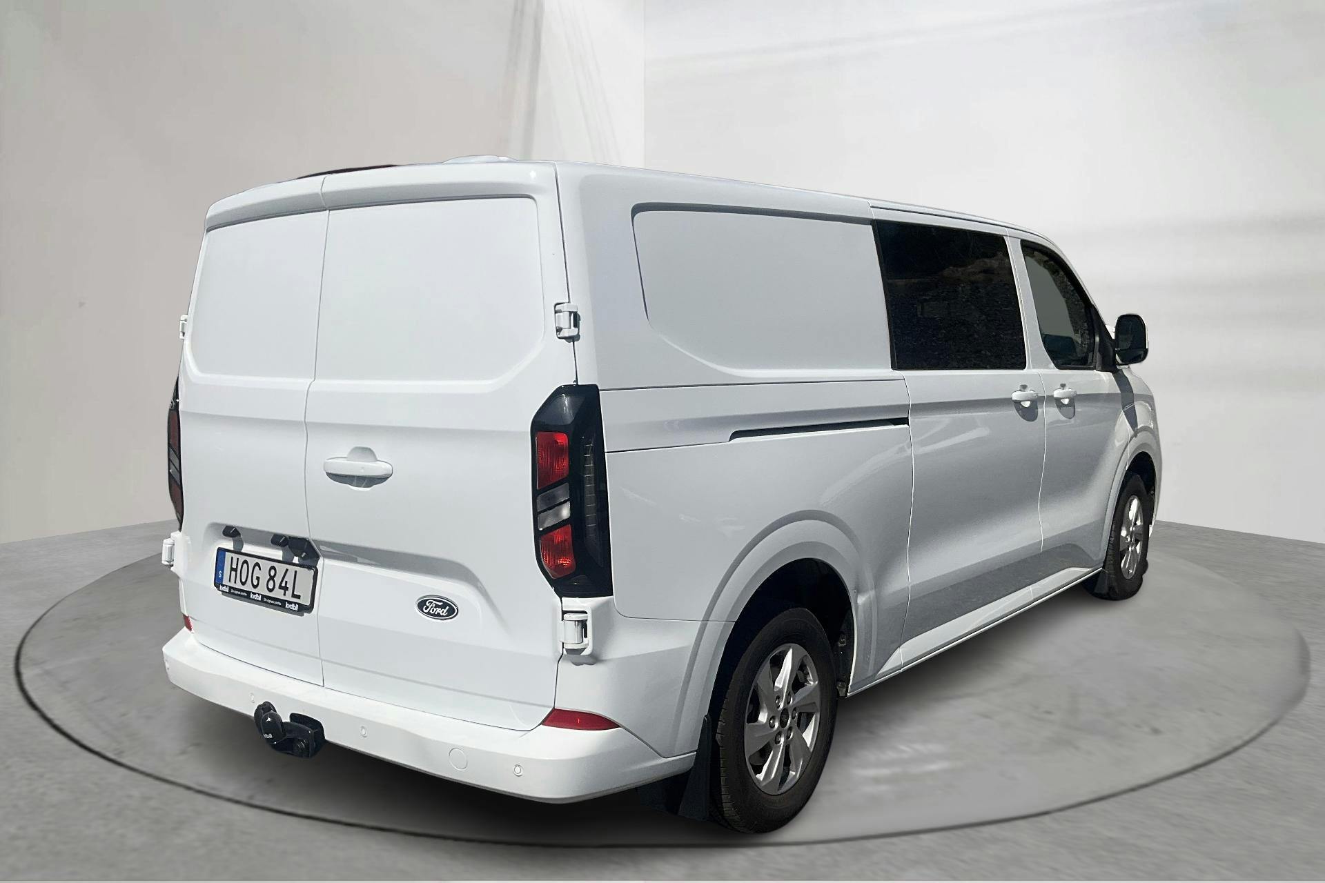 Ford Transit Custom 2.5L PHEV (233hk) - 1 071 mil - Automat - vit - 2025
