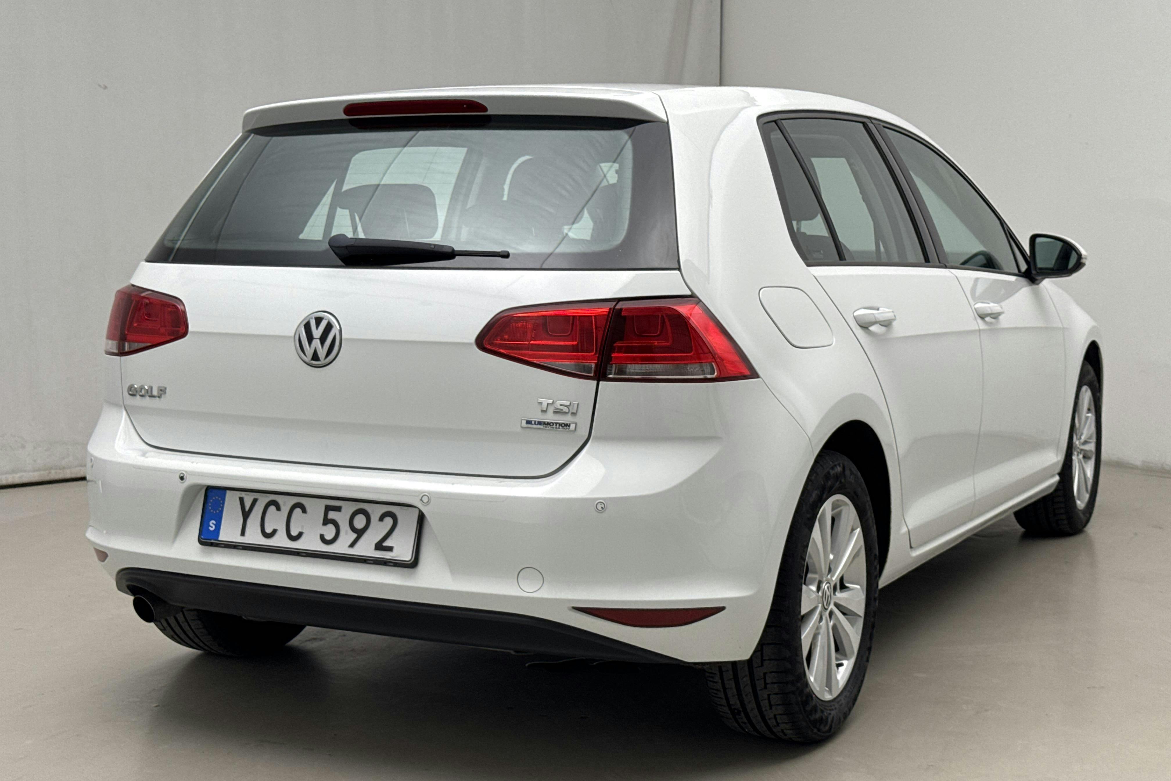 VW Golf VII 1.2 TSI 5dr (110hk) - 112 240 km - Automaatne - valge - 2016