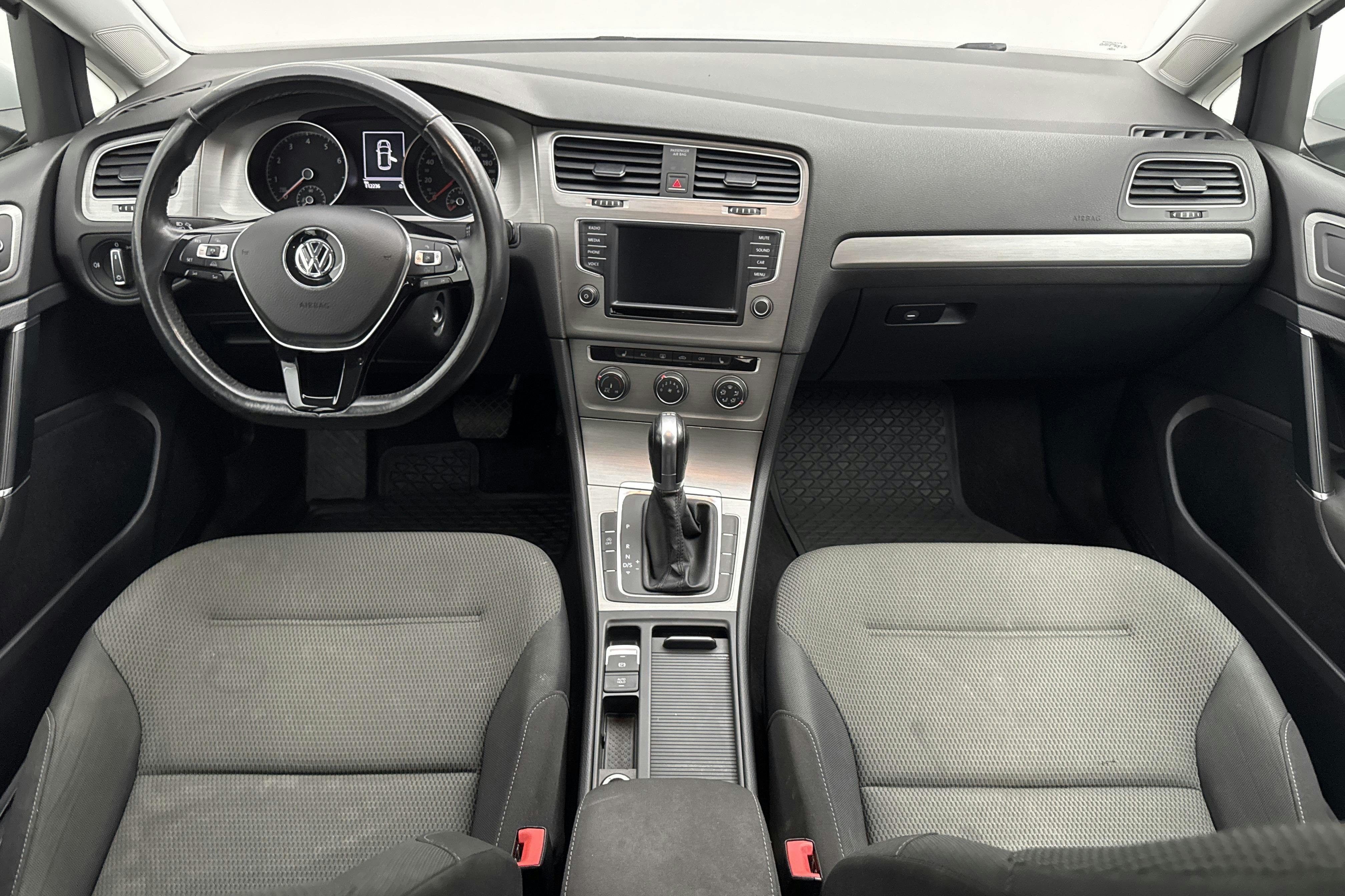 VW Golf VII 1.2 TSI 5dr (110hk) - 112 240 km - Automaatne - valge - 2016