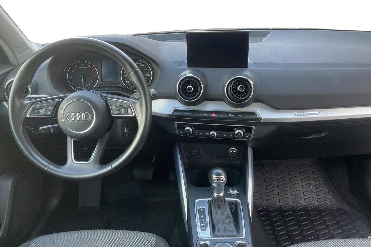 Audi Q2 1.0 TFSI (116hk) - 8 757 mil - Automat - grå - 2018