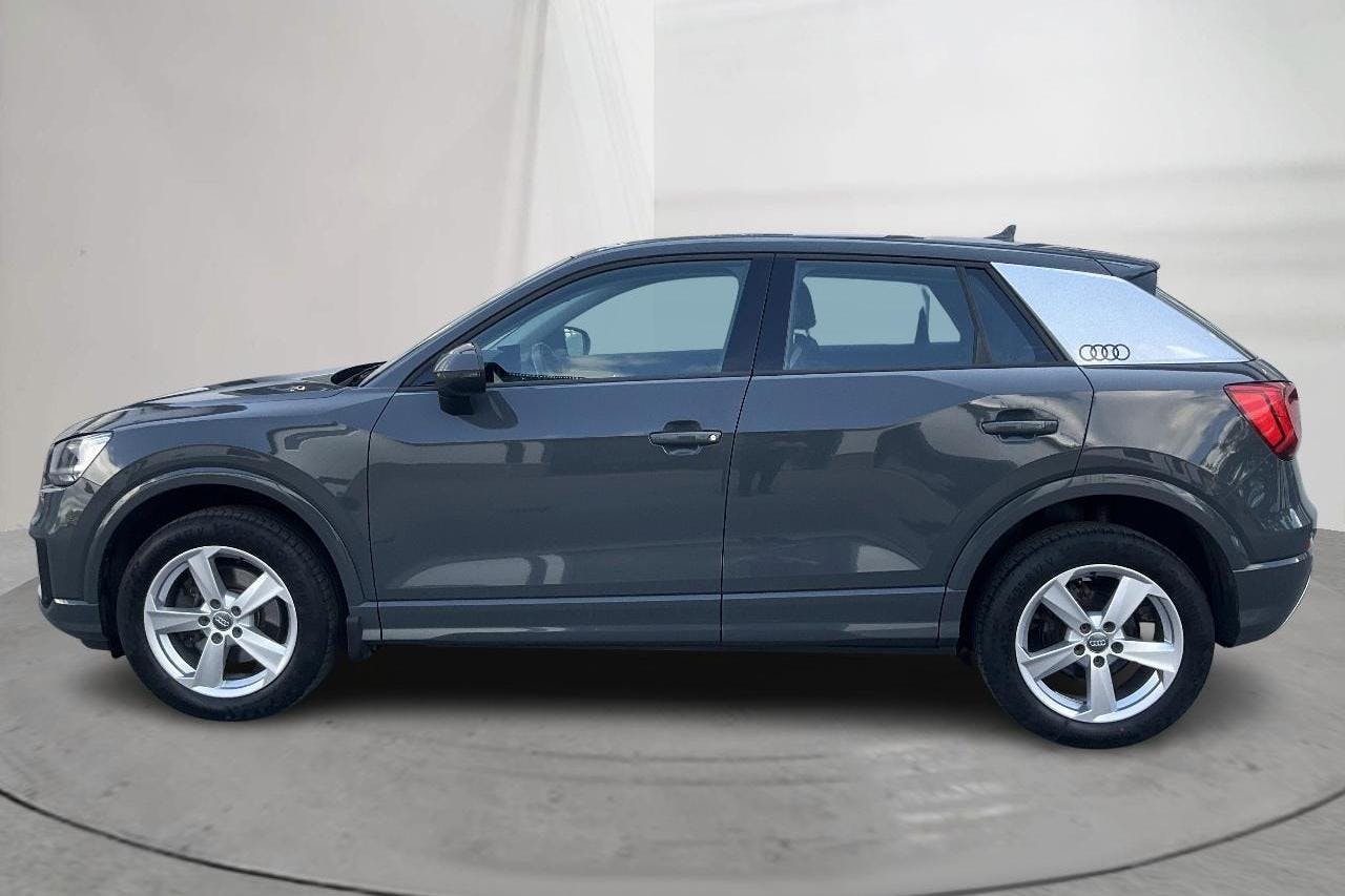 Presentationsfoto 2 av 12: Audi Q2 1.0 TFSI (116hk) - 8 757 mil - Automat - grå - 2018