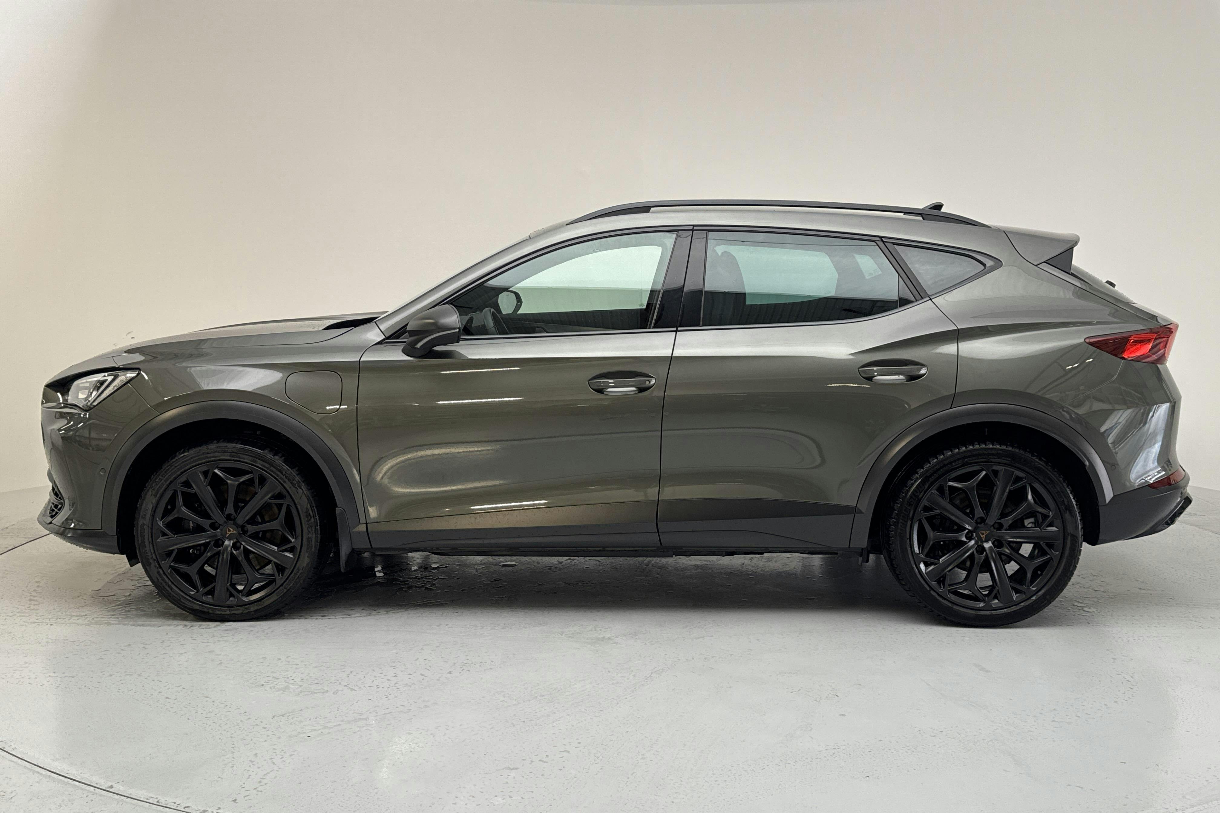 Presentation photo 2 of 15: Cupra Formentor VZ 1.4 e-HYBRID (245hk) - 11 060 km - Automatic - Dark Grey - 2024