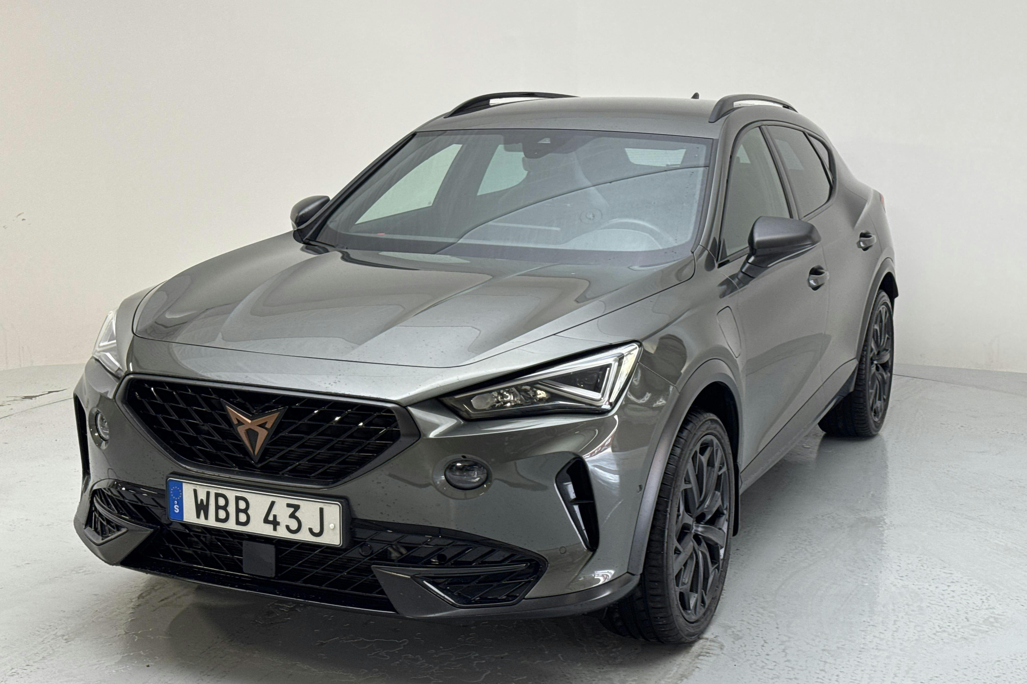 Presentation photo 1 of 15: Cupra Formentor VZ 1.4 e-HYBRID (245hk) - 11 060 km - Automatic - Dark Grey - 2024