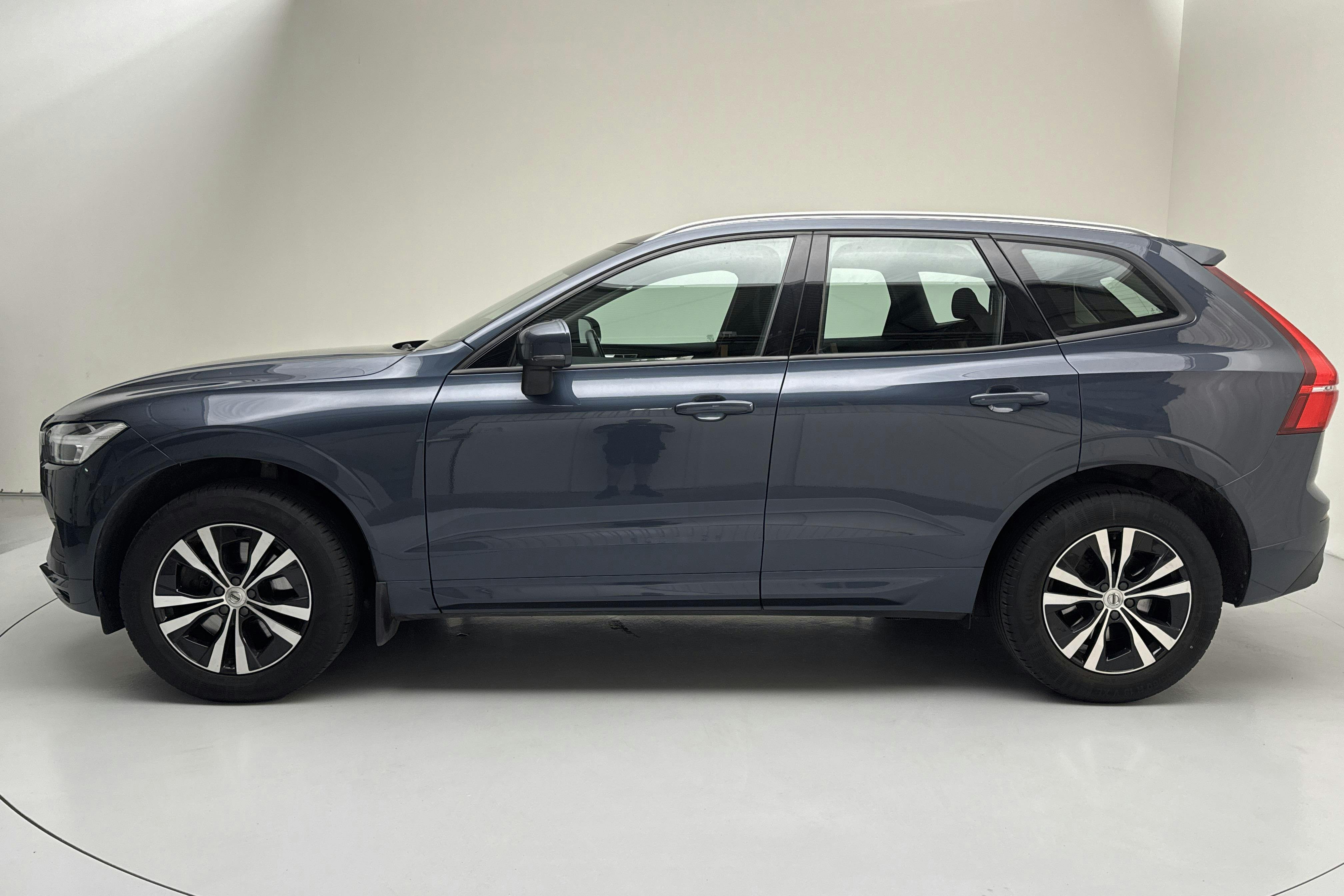 Presentation photo 2 of 13: Volvo XC60 B5 2WD Mildhybrid, Bensin (250hk) - 126 930 km - Automatic - Dark Blue - 2020