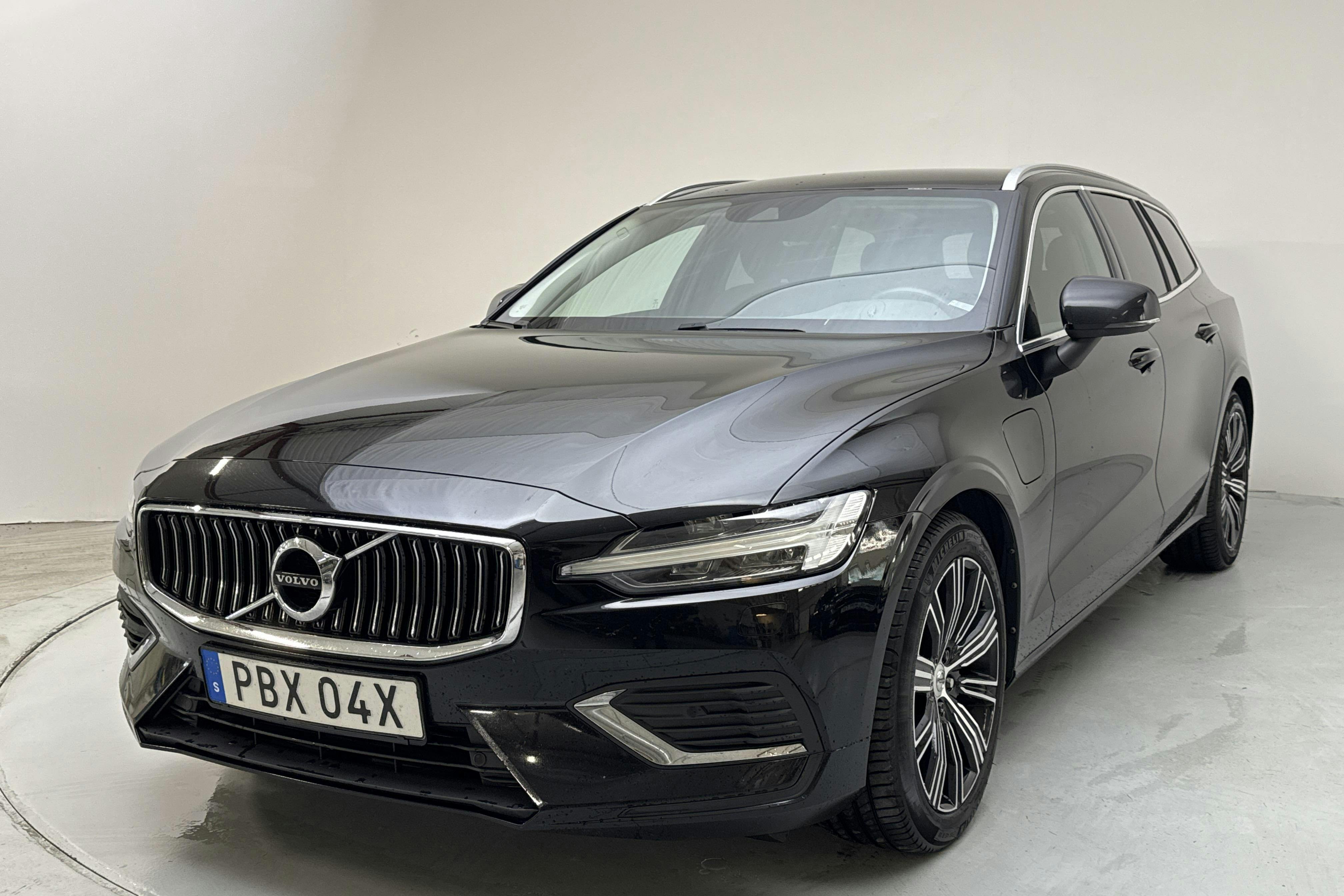 Volvo V60 T6 AWD Recharge (350hk) - 127 340 km - Automatic - black - 2022