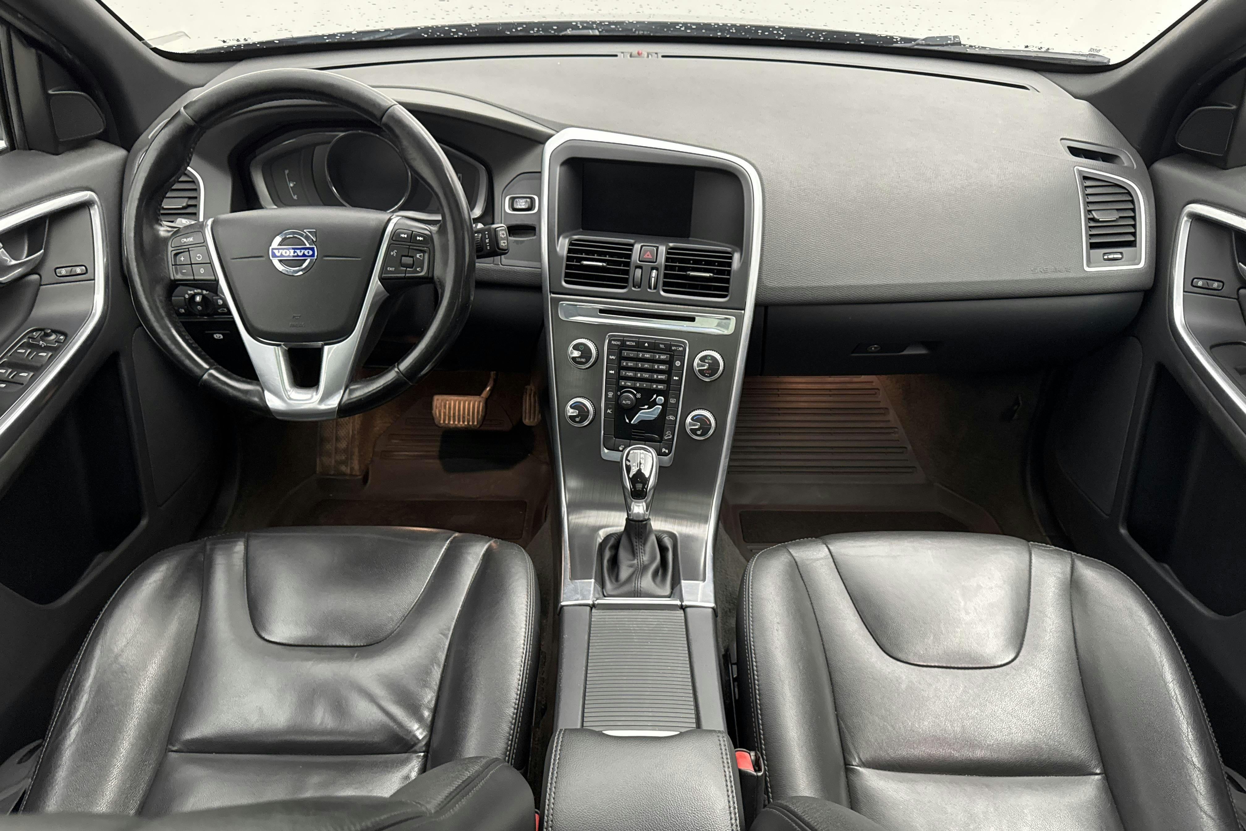 Volvo XC60 D4 AWD (181hk) - 239 740 km - Automatic - black - 2015
