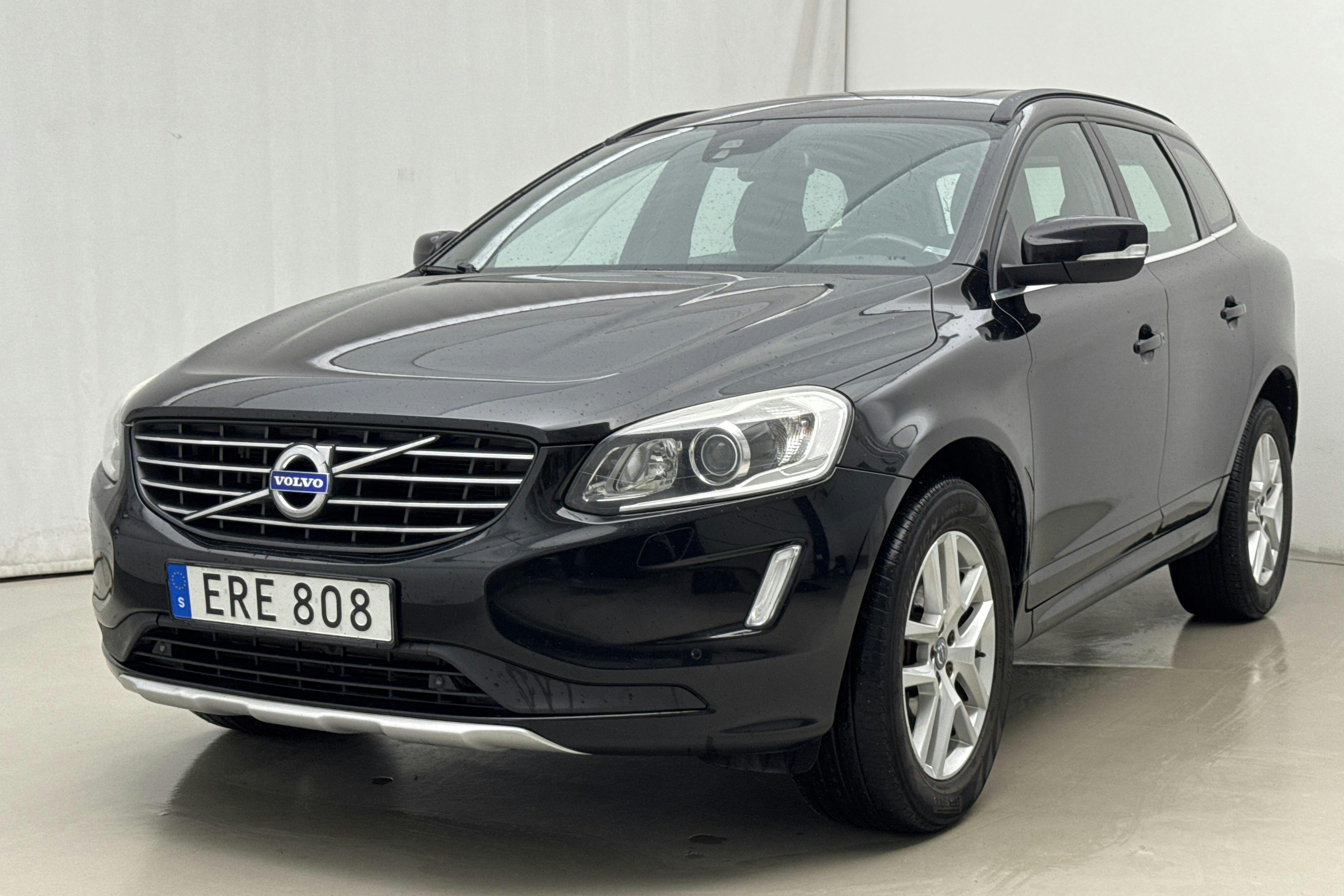 Presentation photo 1 of 17: Volvo XC60 D4 AWD (181hk) - 239 740 km - Automatic - black - 2015