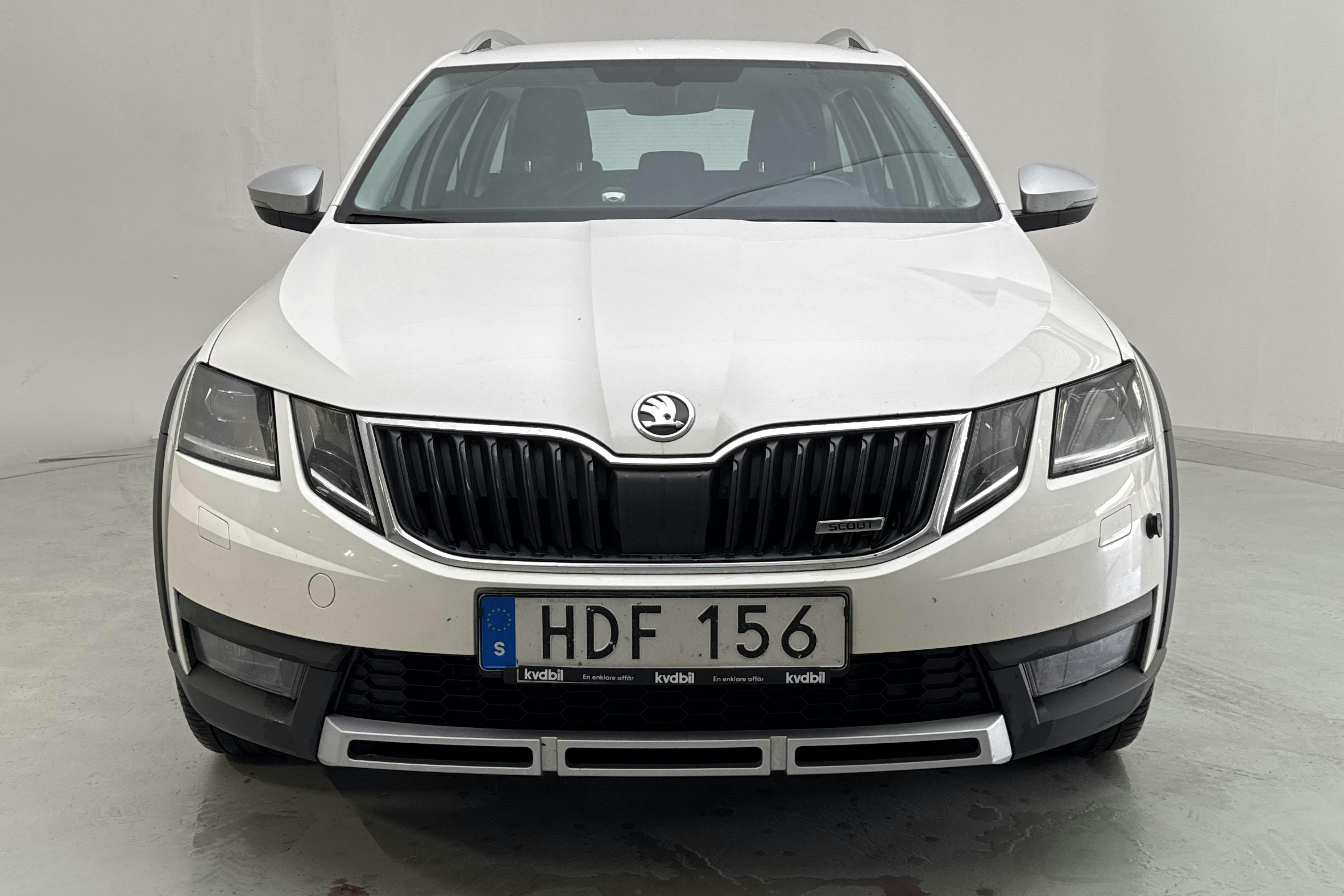 Skoda Octavia Scout II 2.0 TDI 4X4 (150hk) - 302 570 km - Käsitsi - valge - 2018