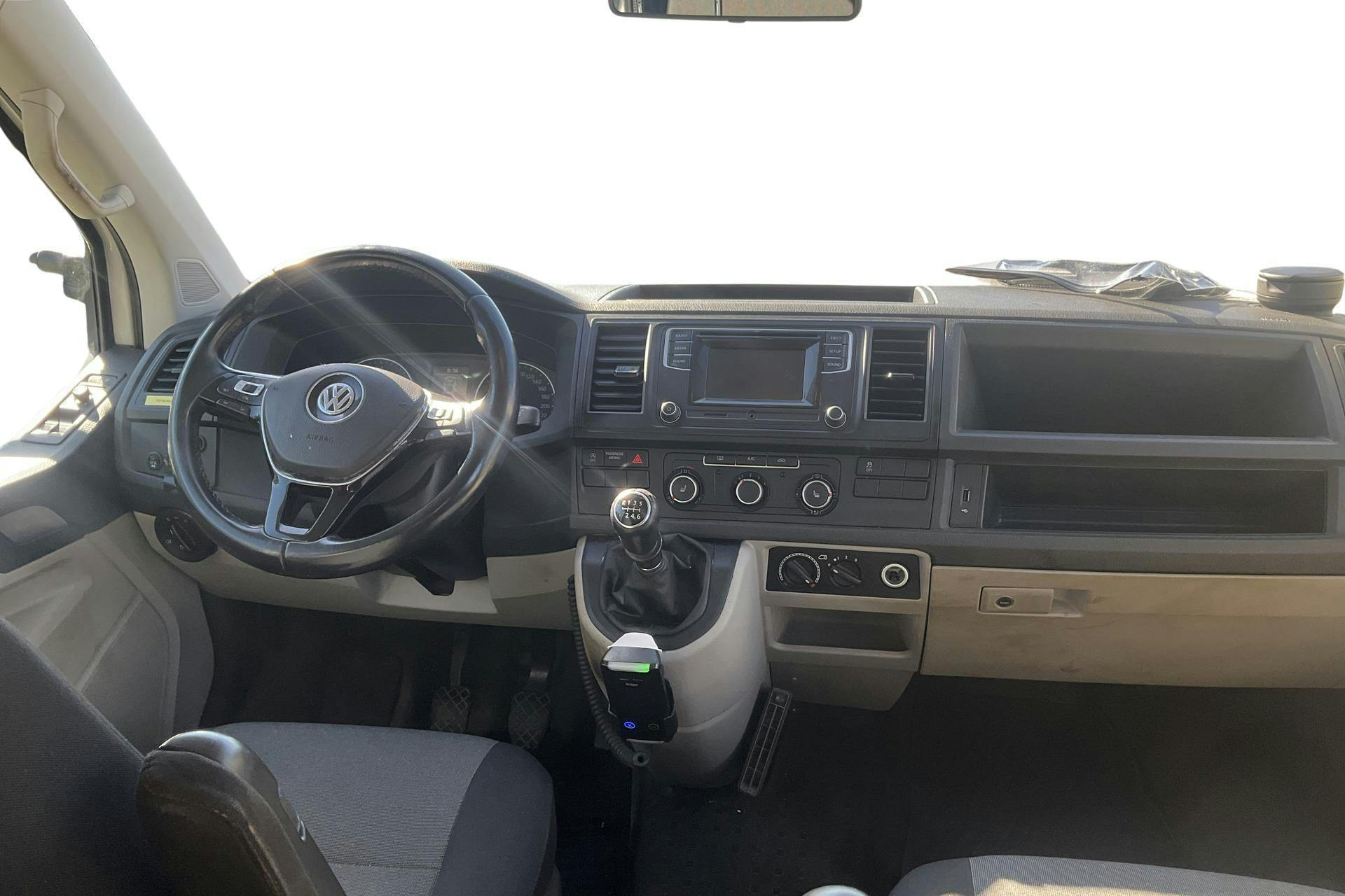 VW Transporter T6 2.0 TDI BMT 4MOTION (150hk) - 20 176 mil - Manuell - vit - 2019