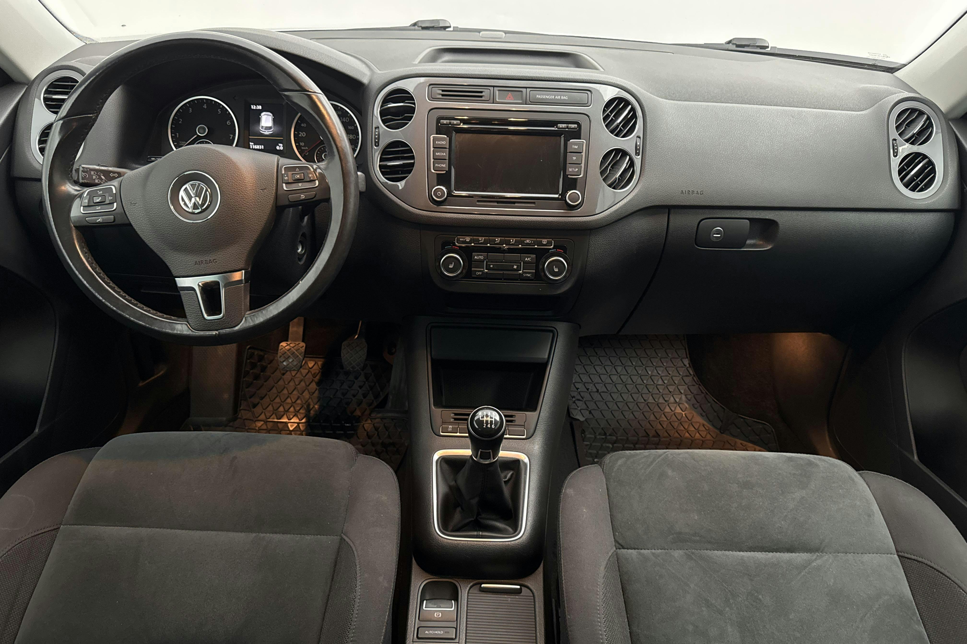 VW Tiguan 1.4 TSI 4MOTION (160hk) - 116 830 km - Käsitsi - hõbe - 2015