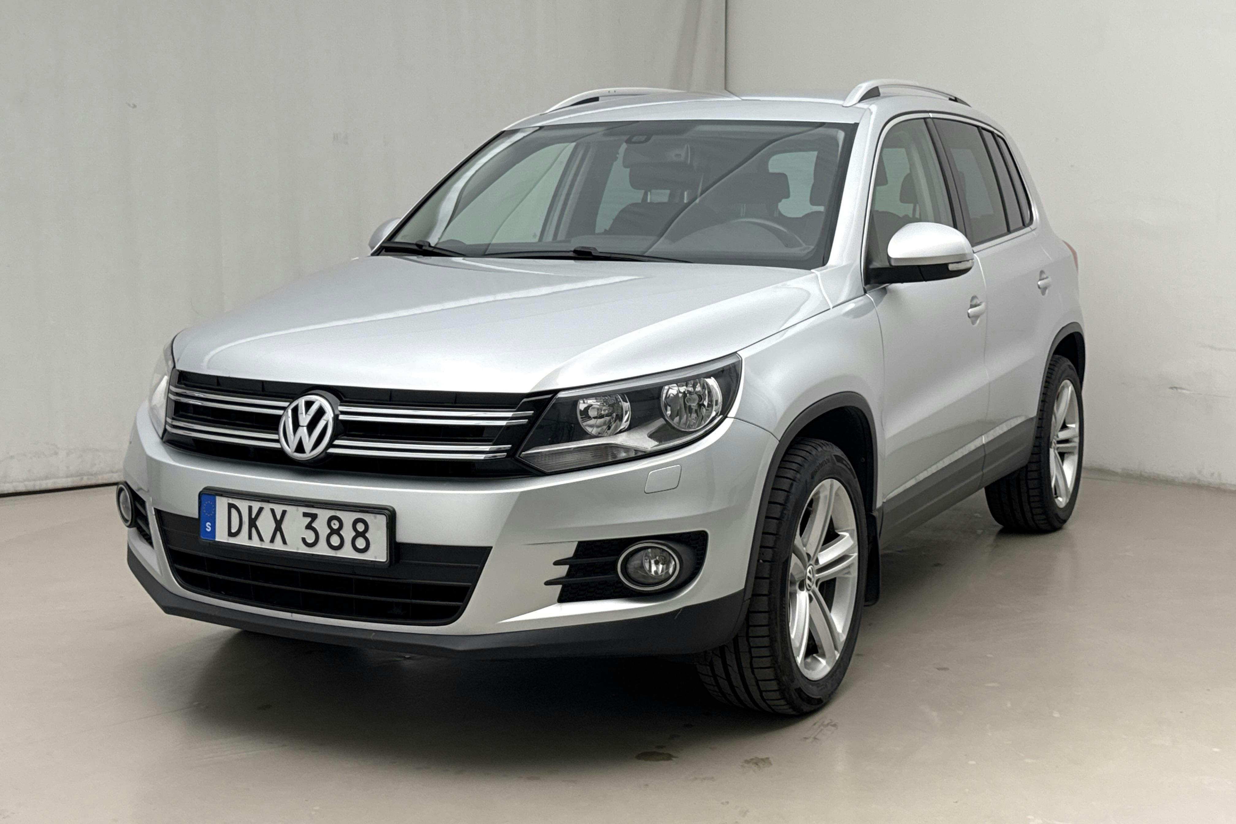 VW Tiguan 1.4 TSI 4MOTION (160hk) - 11 683 mil - Manuell - silver - 2015