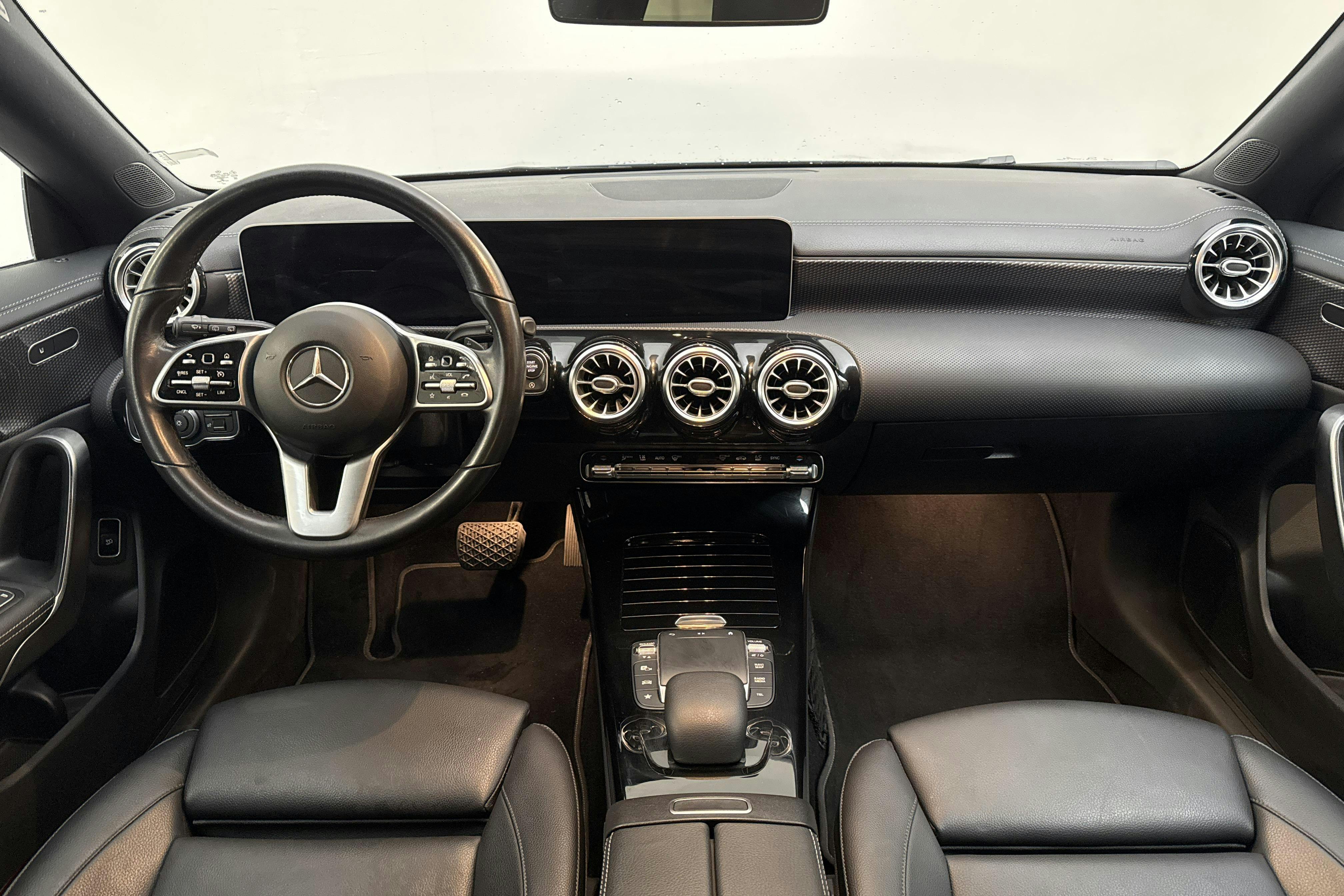 Mercedes CLA 200 Shooting Brake X118 (163hk) - 6 765 mil - Automat - blå - 2020